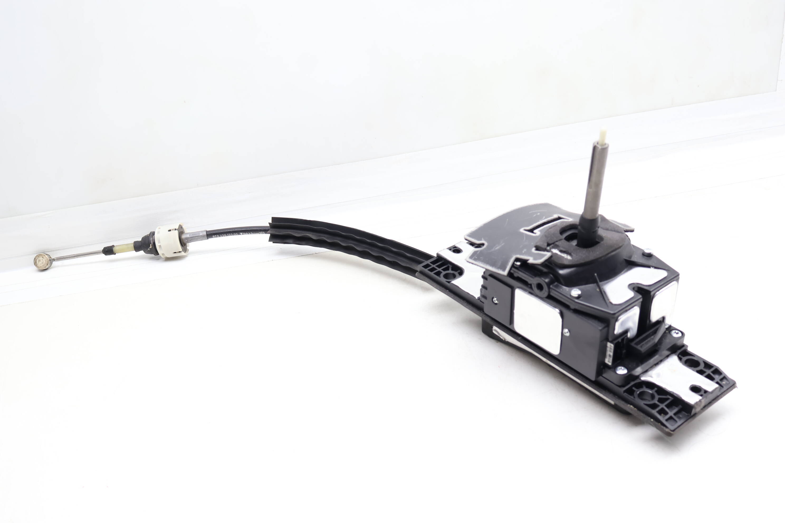 Automatic Shifter Assembly W/ Linkage 97042601107