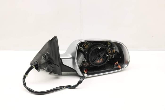 Audi Right Side View Door Mirror (A4 Quattro, A4, S4) 8K1857410AG Audi Right Side View Door Mirror (A4 Quattro, A4, S4) 8K1857410AG