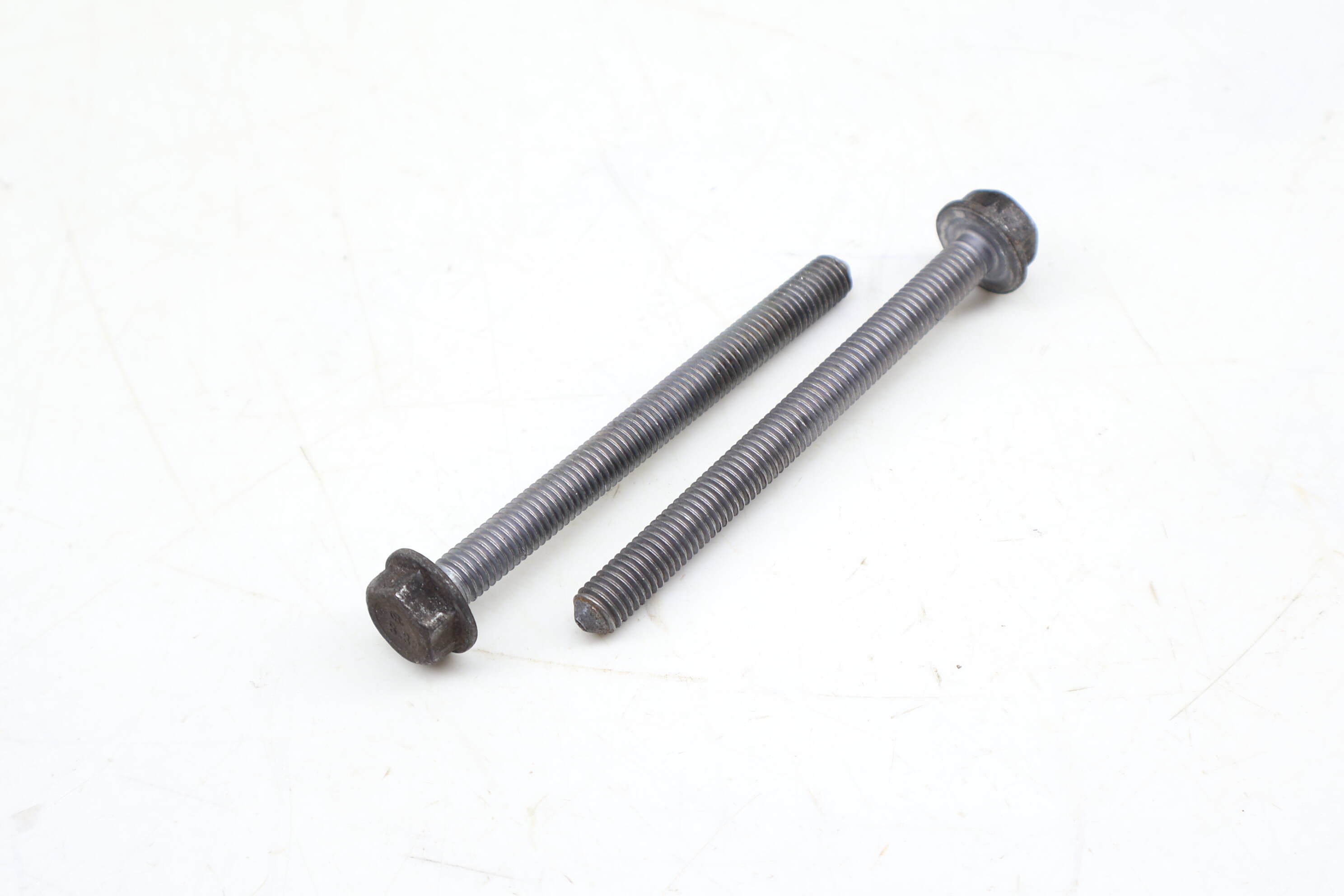 M8x90 Screw / Bolt Set (2) N10610001