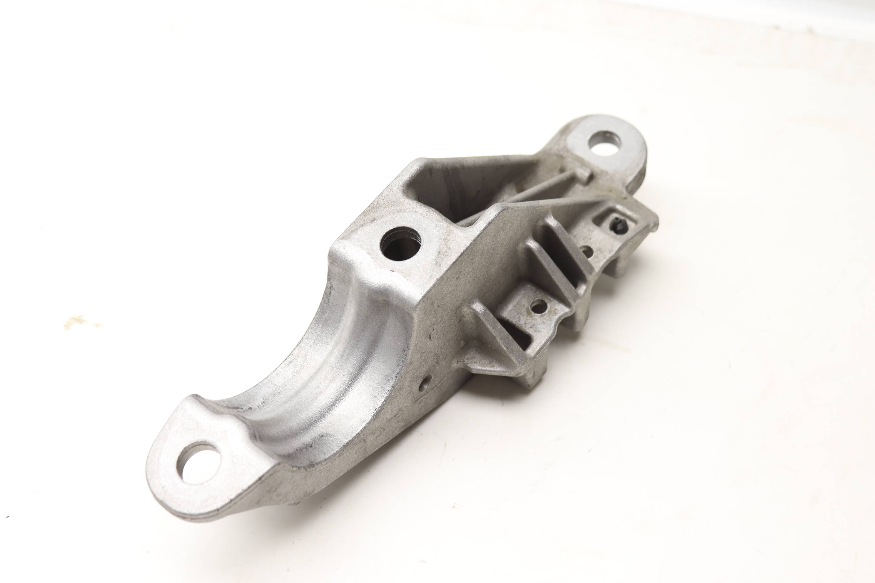 Sway / Stabilizer Bar Clamp Mount (Lower) 37116884013