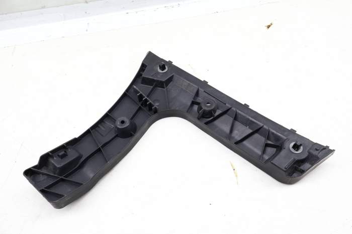 Bumper Guide / Bracket 4G5807454C main product photo