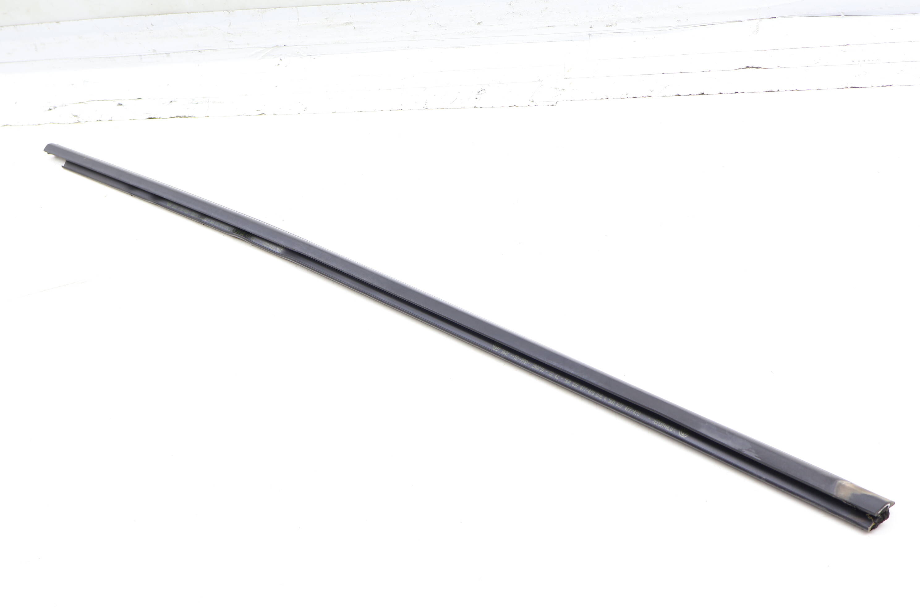 Outer Door Window Slot Seal / Trim 5G4837478D