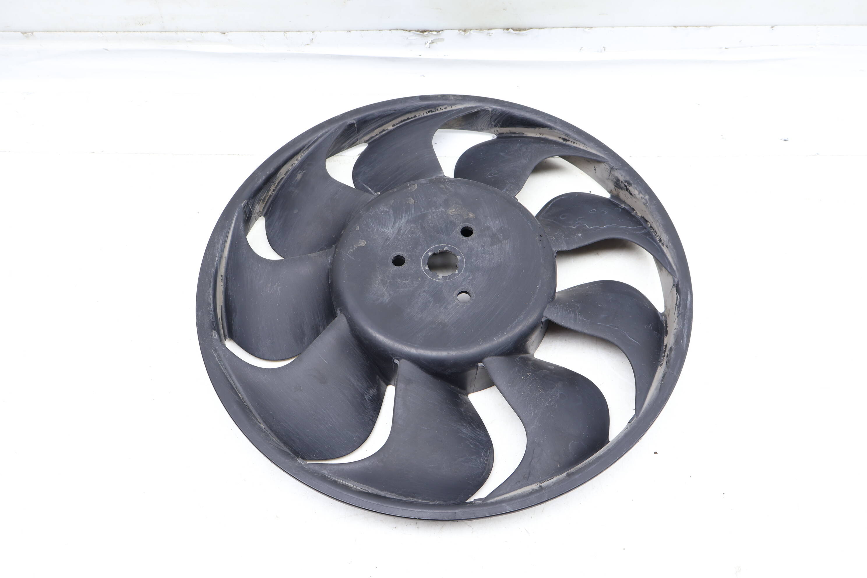 Radiator&#x20;Electric&#x20;Cooling&#x20;Fan&#x20;Blade&#x20;99662413500