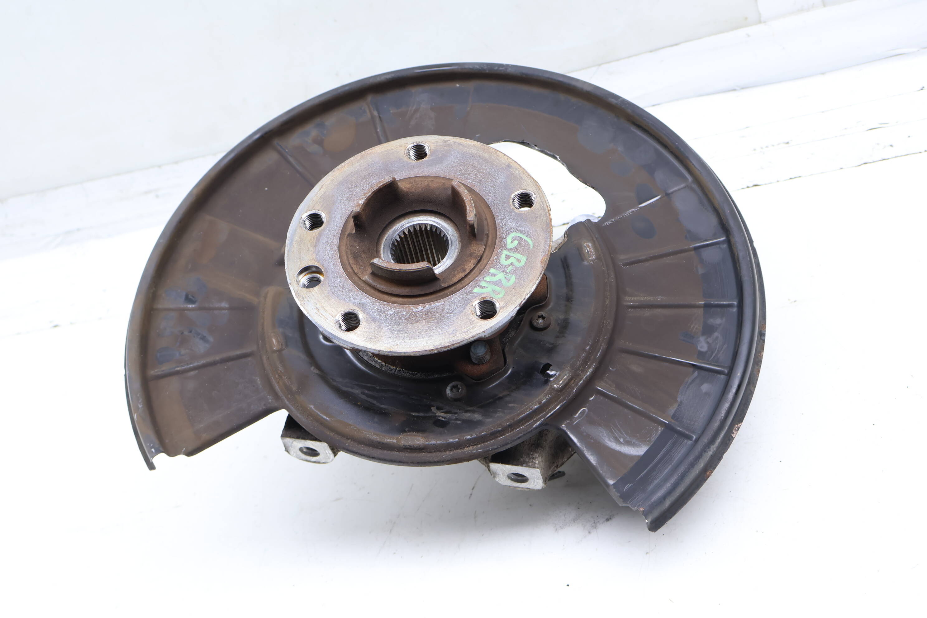 Spindle Knuckle W/ Wheel Bearing 7P5505436 95833161210