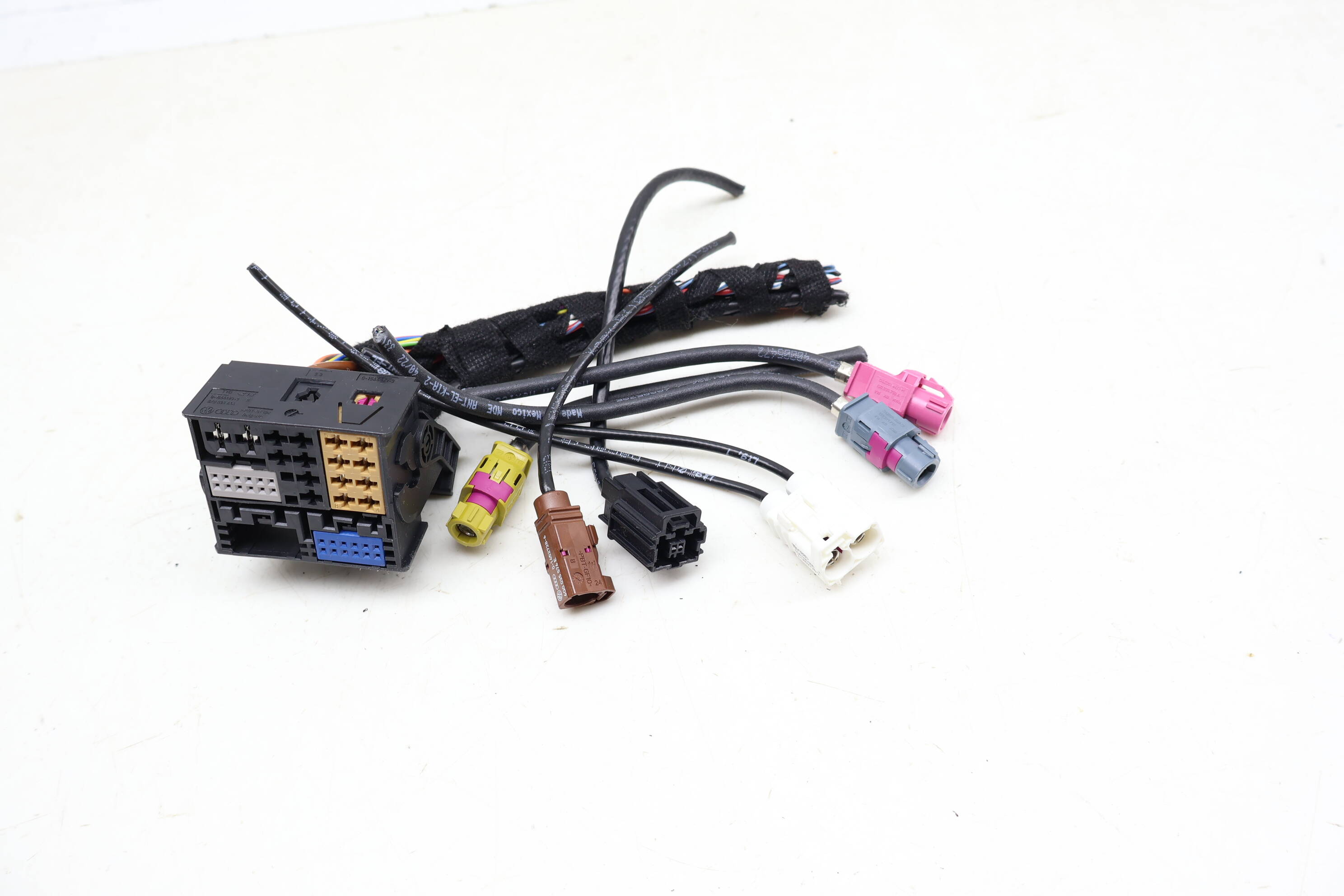 Satellite Radio Receiver / Tuner Wiring Connector / Pigtail Set