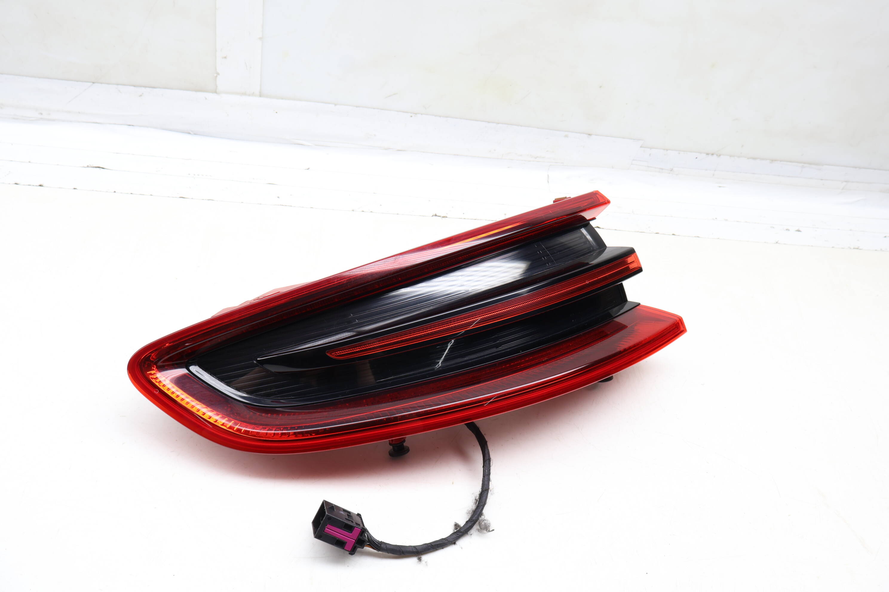Tail Light / Lamp (Outer) 95B945095E