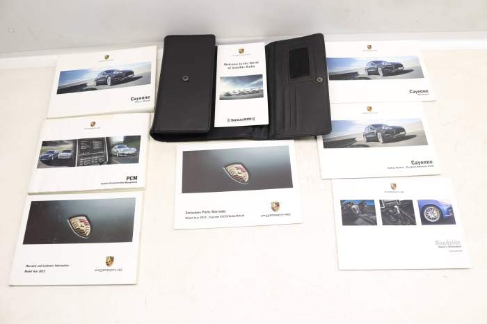 2012 Owners Manual main product photo