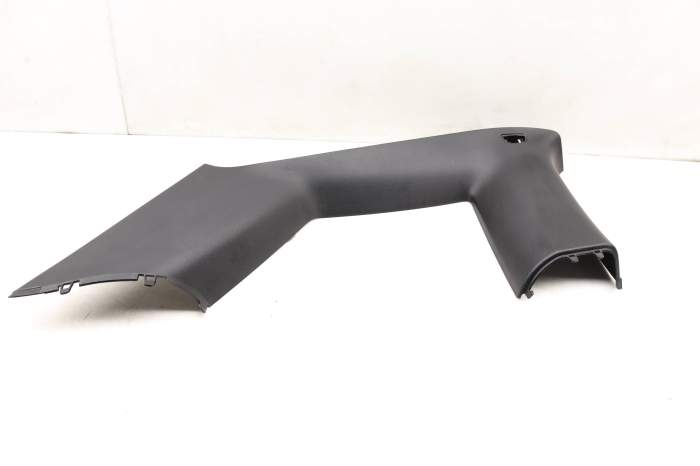 Upper C Pillar Trim / Panel 51437275669 main product photo