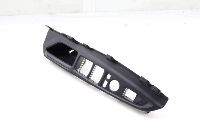 Door Master Window Switch Trim 51417317699 main product photo