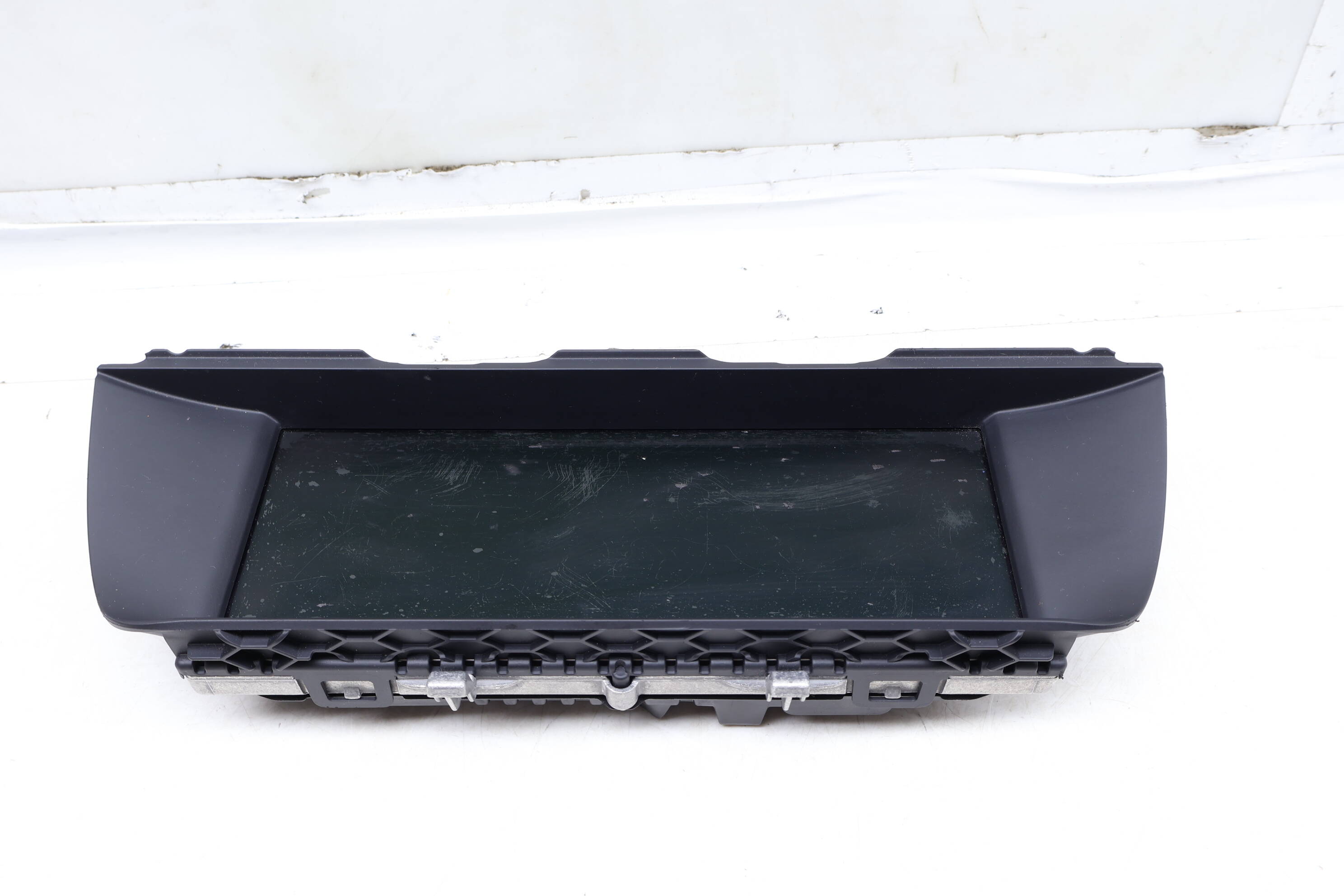 10.25&quot;&#x20;Display&#x20;Screen&#x20;&#x2F;&#x20;Monitor&#x20;65509266385