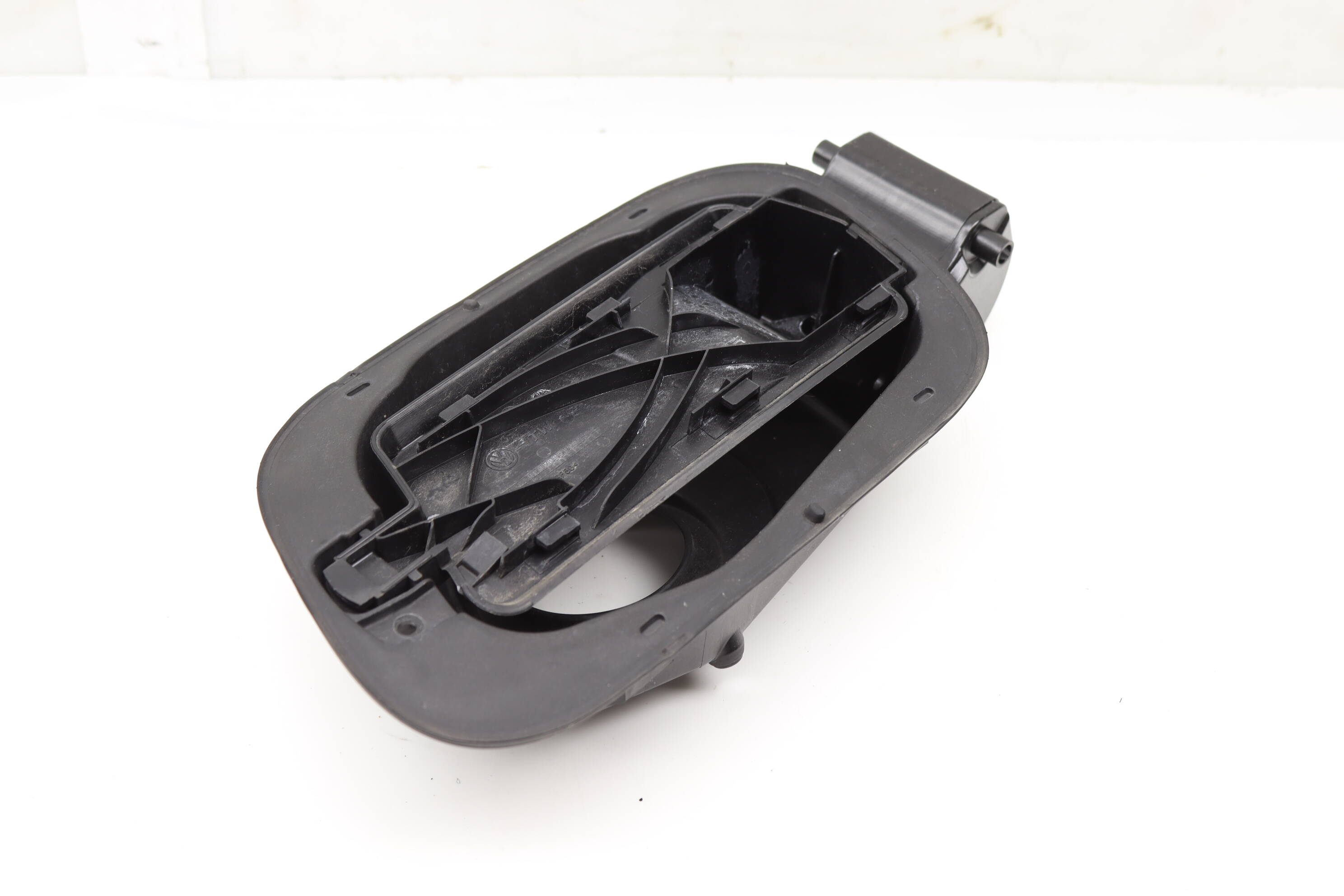 Gas / Fuel Filler Door Bracket 7P6809857A