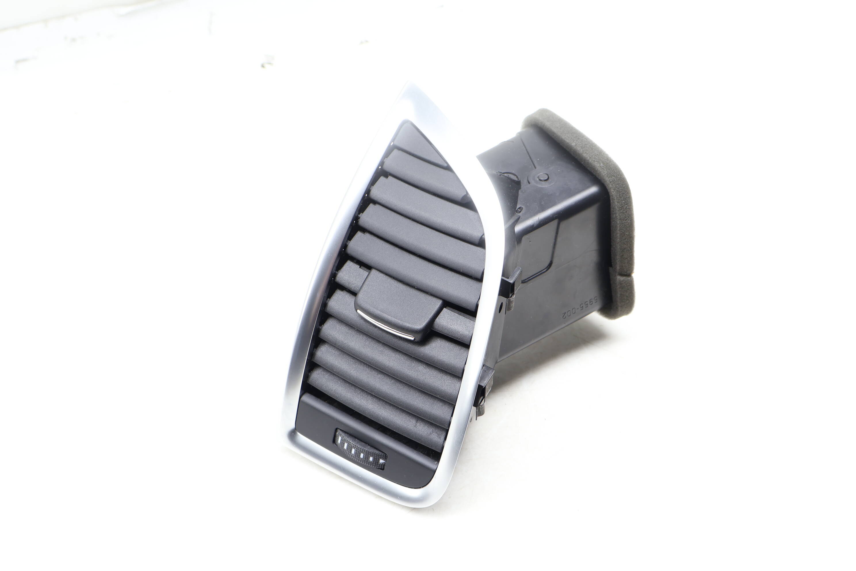 Dash Air Vent 4L0820901T