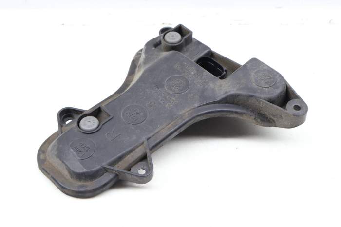 Tail Light Bulb Holder / Socket 7L5945258 95563143800 main product photo