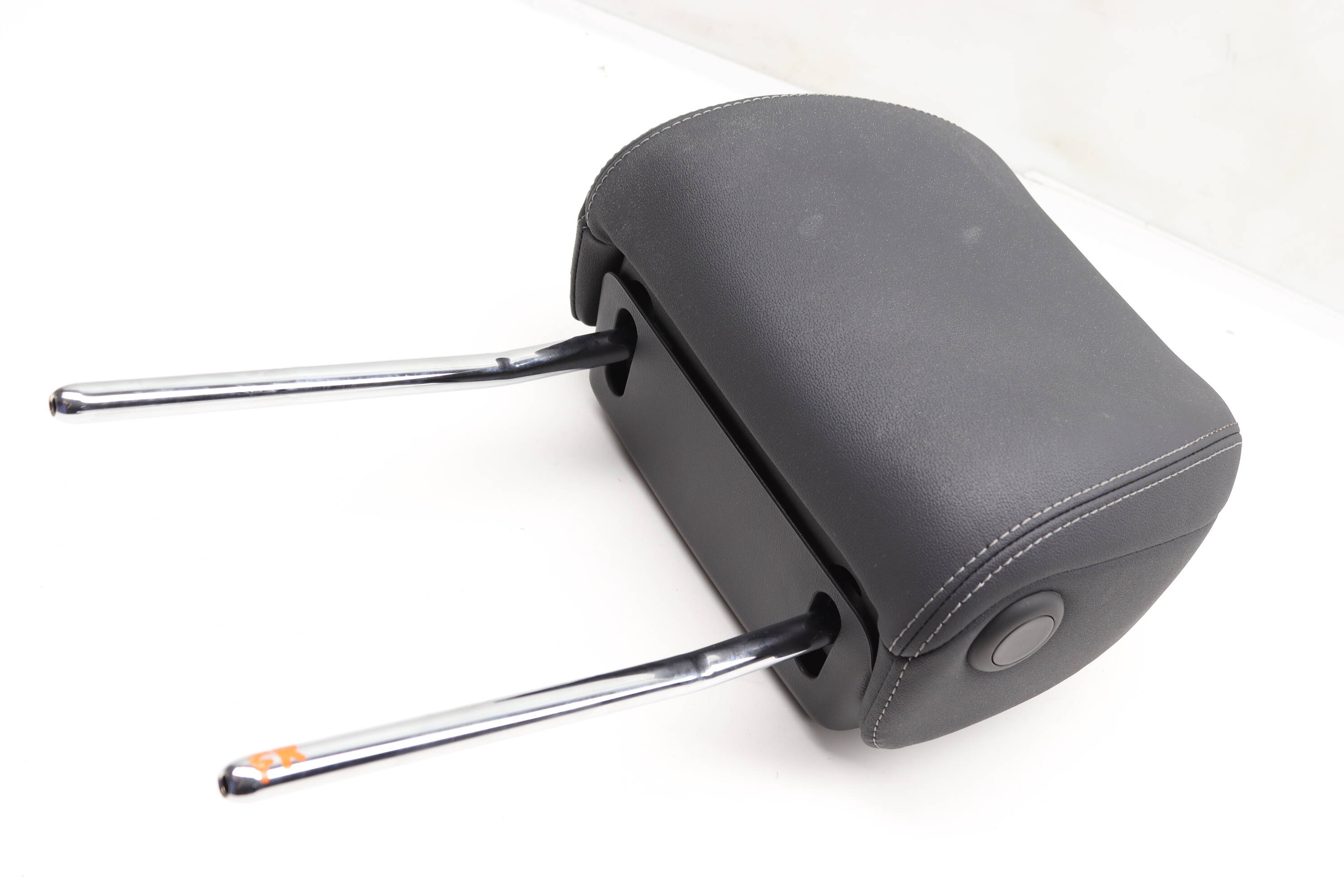 Headrest / Head Rest 4K0881901J