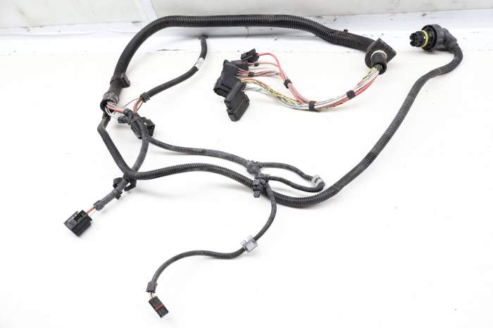 Engine / Transmission Module Wiring Harness 12517582971 main product photo