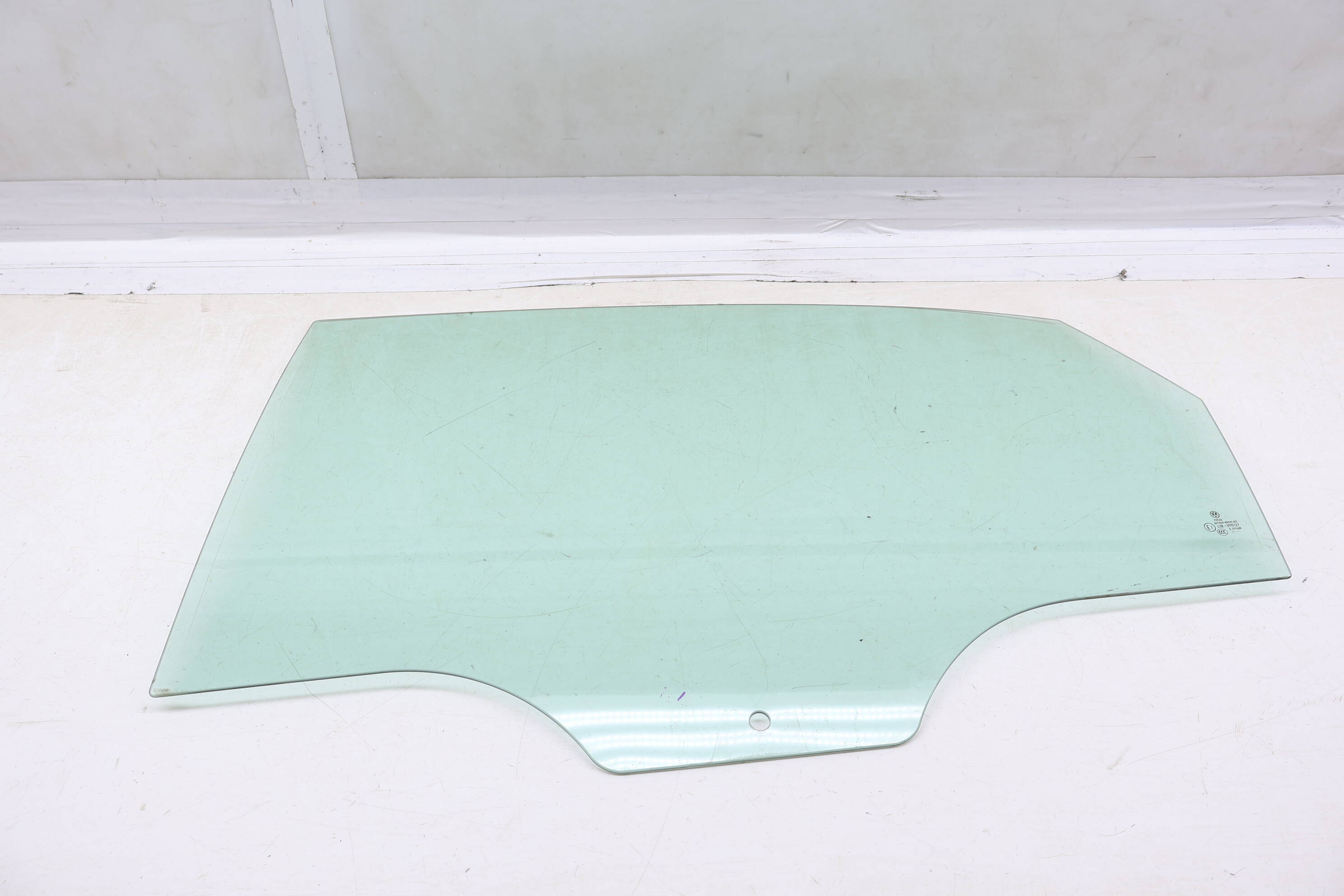 Door Window Glass 561845025A