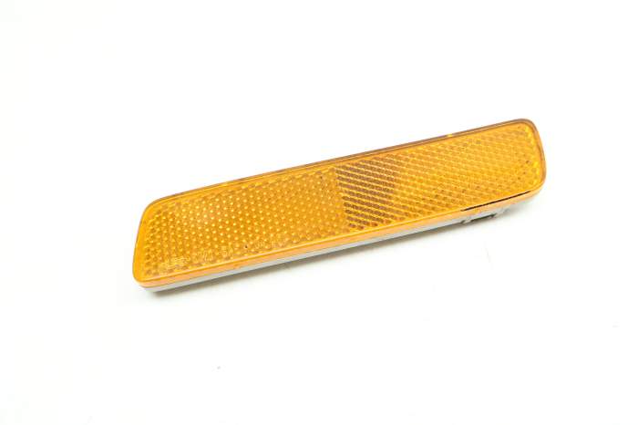 Bumper Side Marker Light / Reflector 8E0945071B main product photo