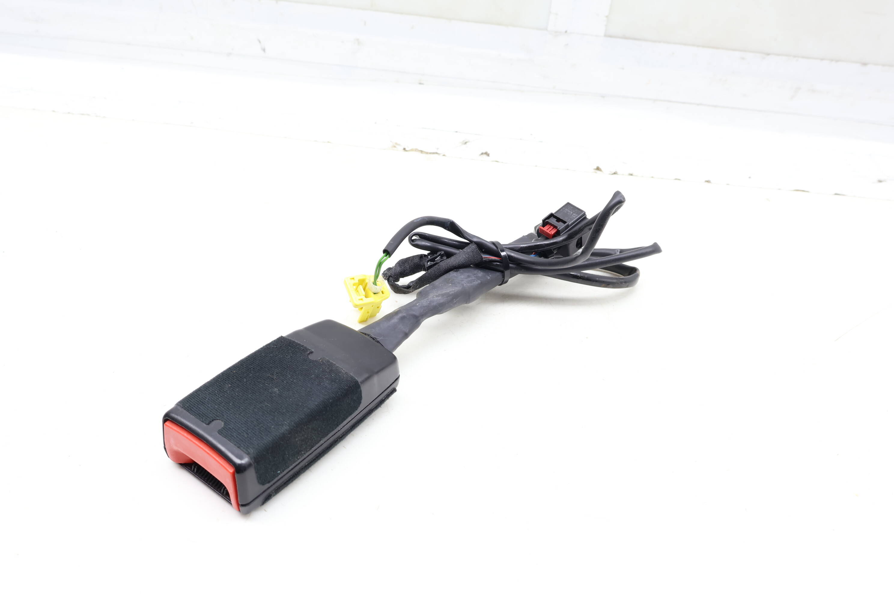 Seat Belt Buckle / Receiver 5N0857756P