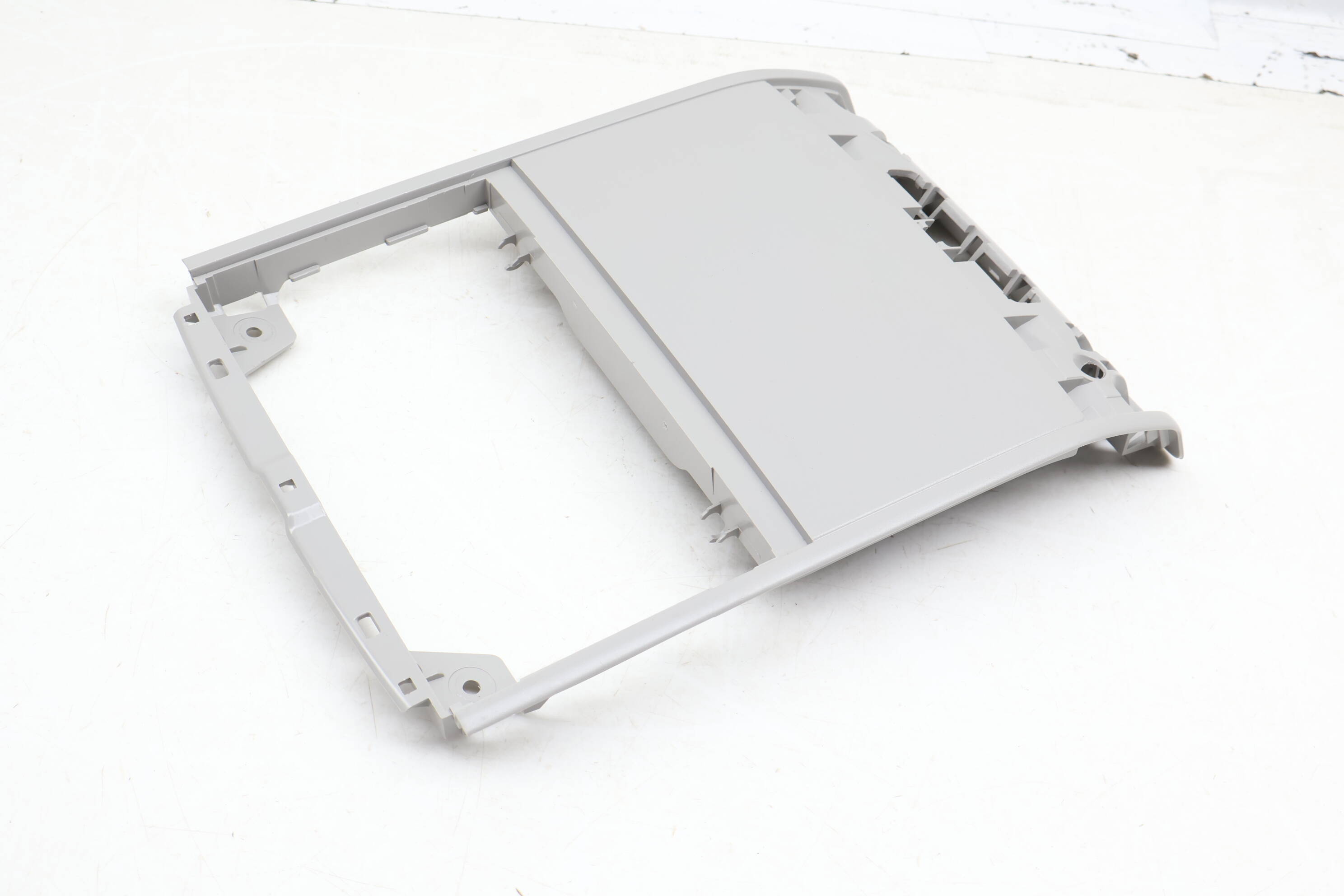 Dome / Map Light Frame 5NN867489