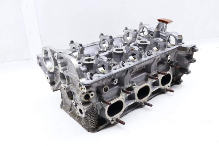 Engine Cylinder Head (Cyl 1-3) 946104105AR main product photo