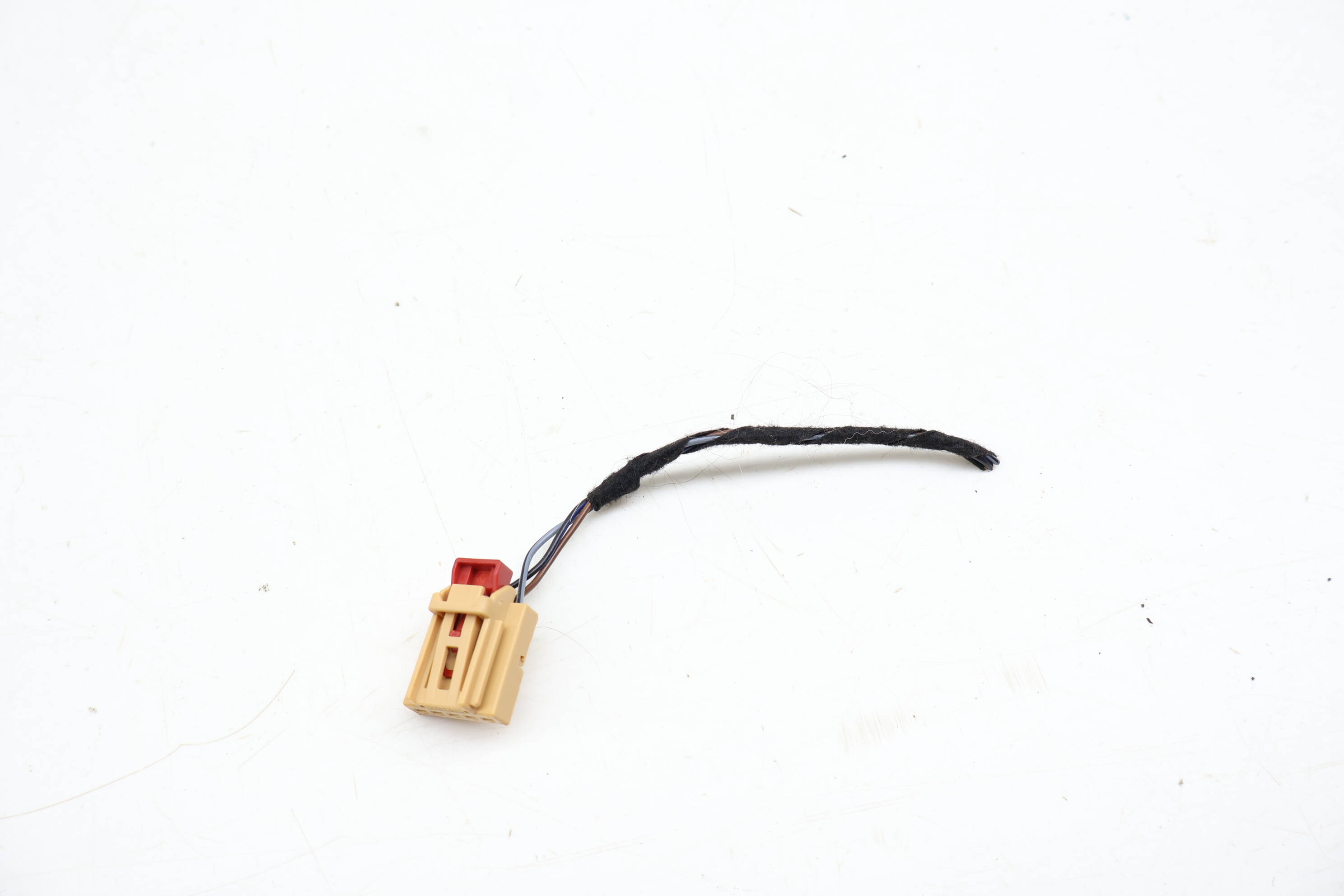 Tail Light Wiring Connector / Pigtail (5-Pin) 5K0972705A