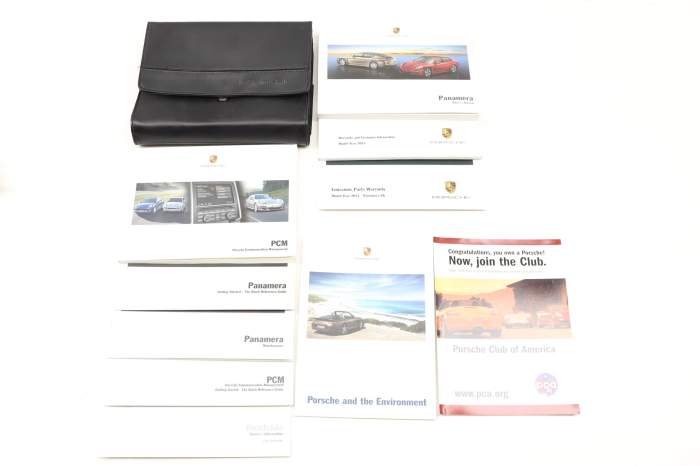 2011 Owners Manual main product photo