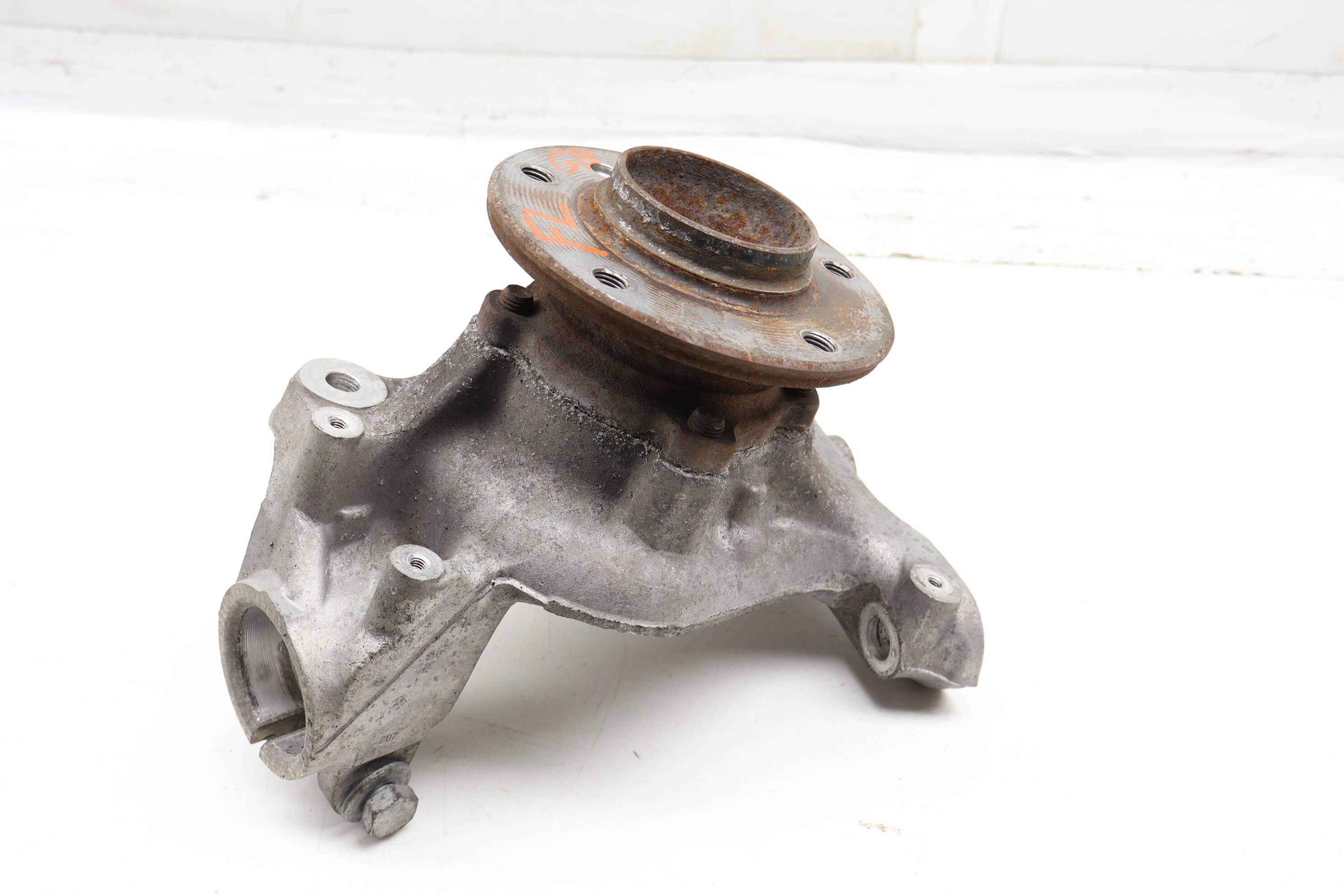 Spindle Knuckle W/ Wheel Bearing 31216764443