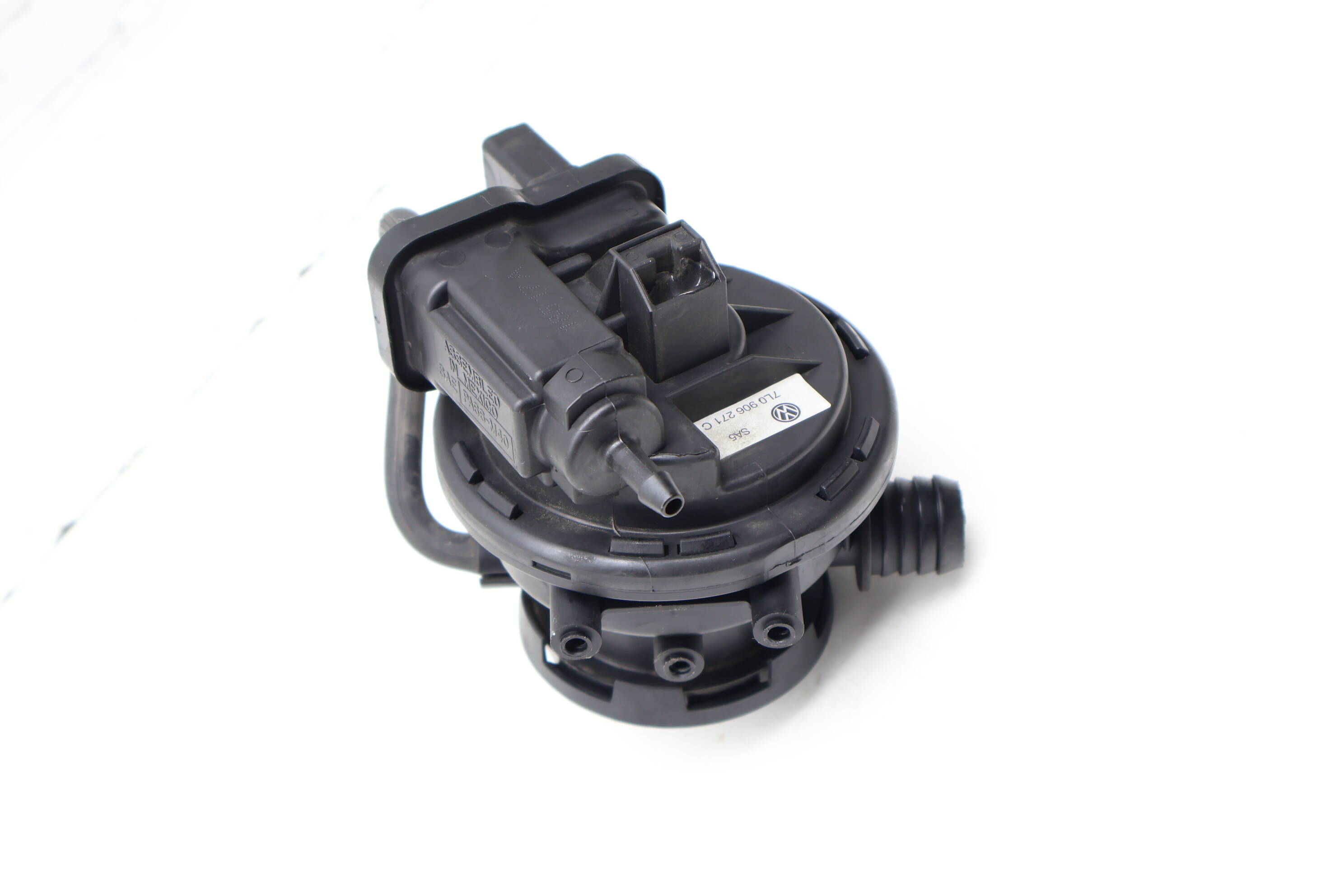 Leak Detection Pump / Ldp 7L0906271C 95560510702