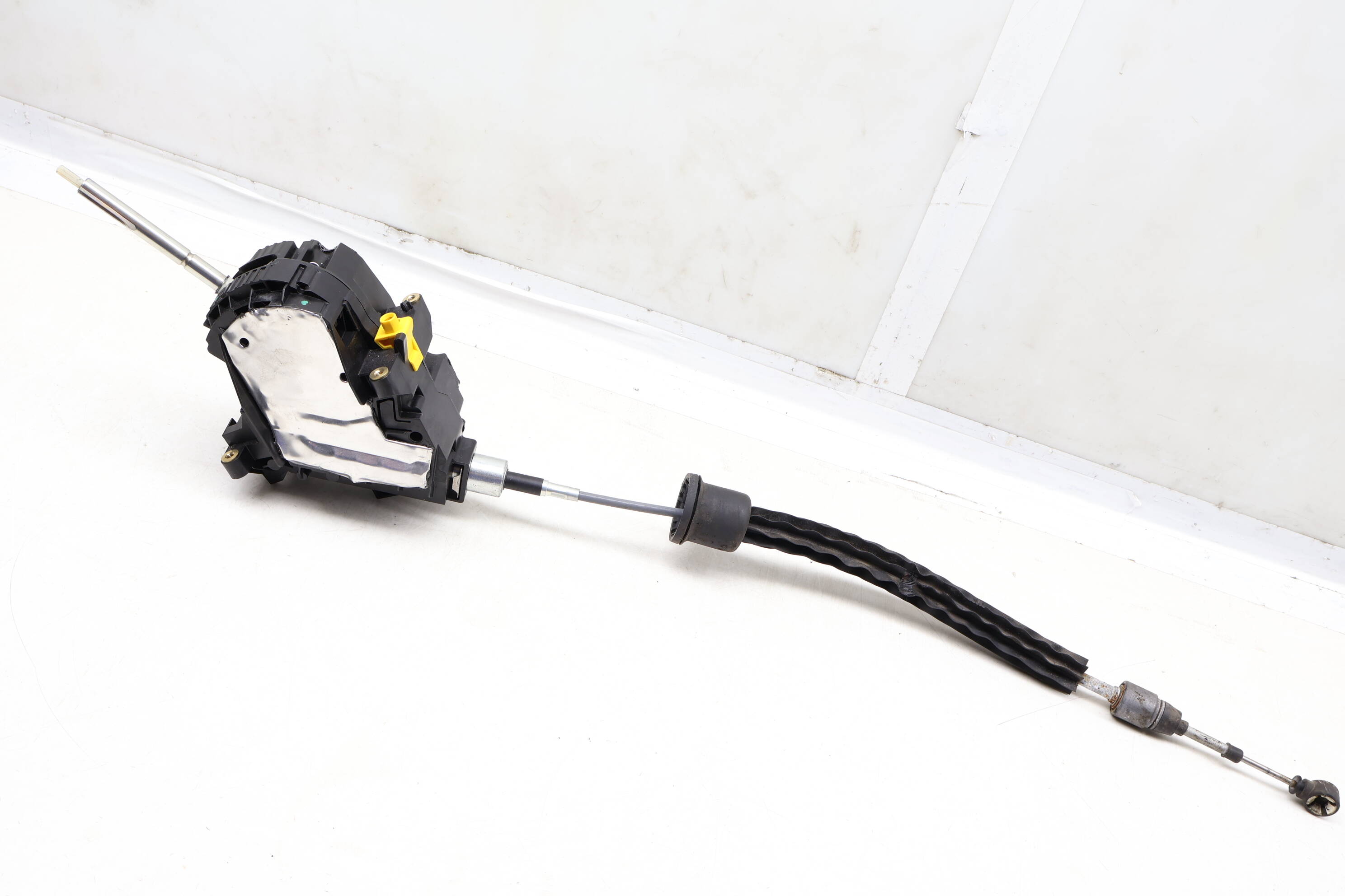 Automatic Shift / Shifter Assembly W/ Linkage 7P5713025AB