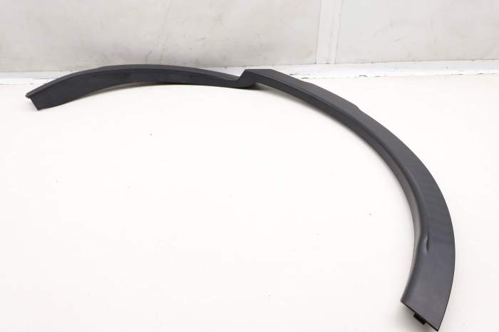 Wheel Fender Flare Trim / Molding FK72290E23AD main product photo