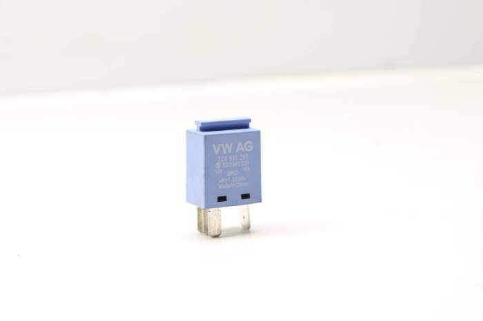 Relay # 496 3C8951253 main product photo