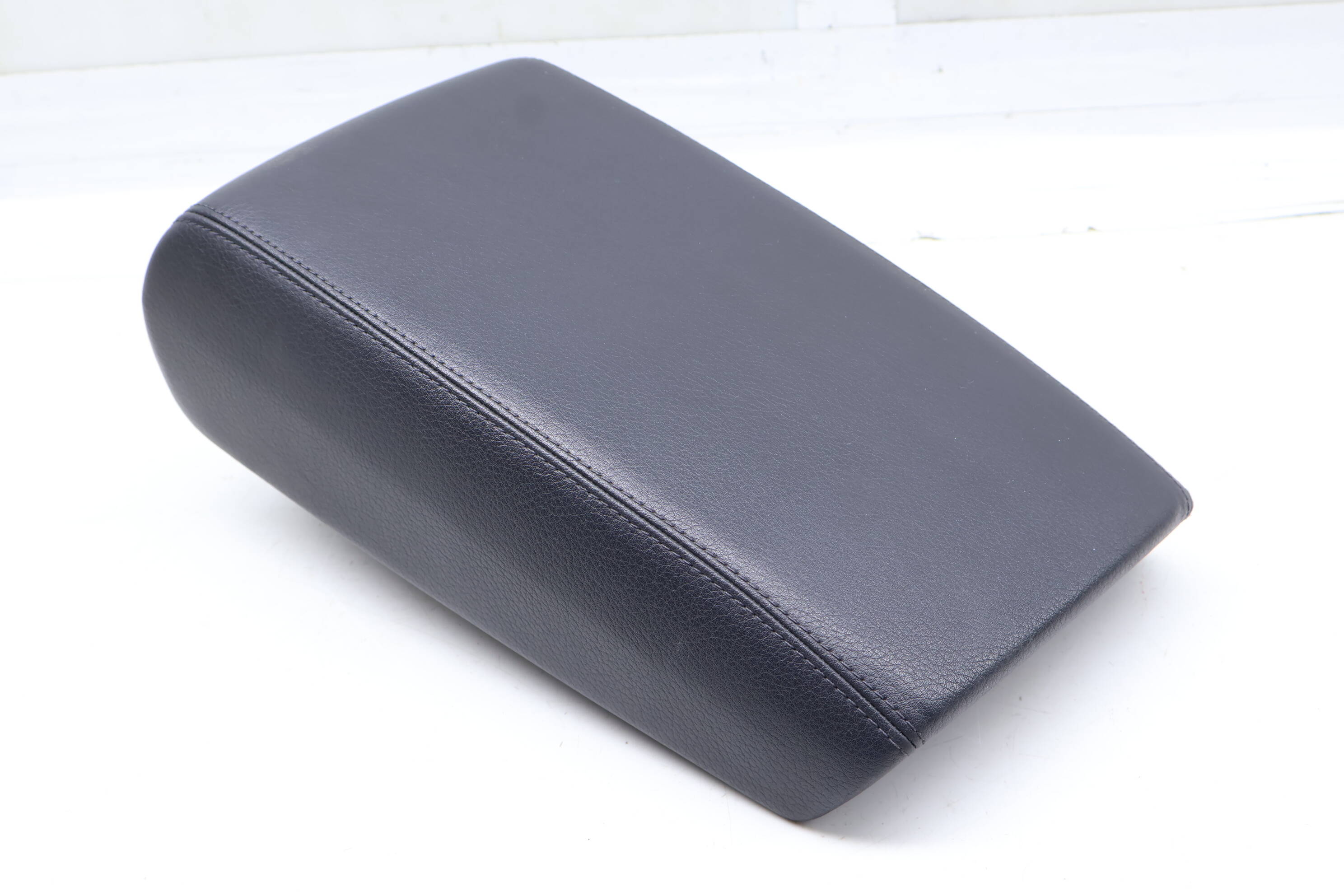 Center Armrest / Arm Rest 4G0864208G