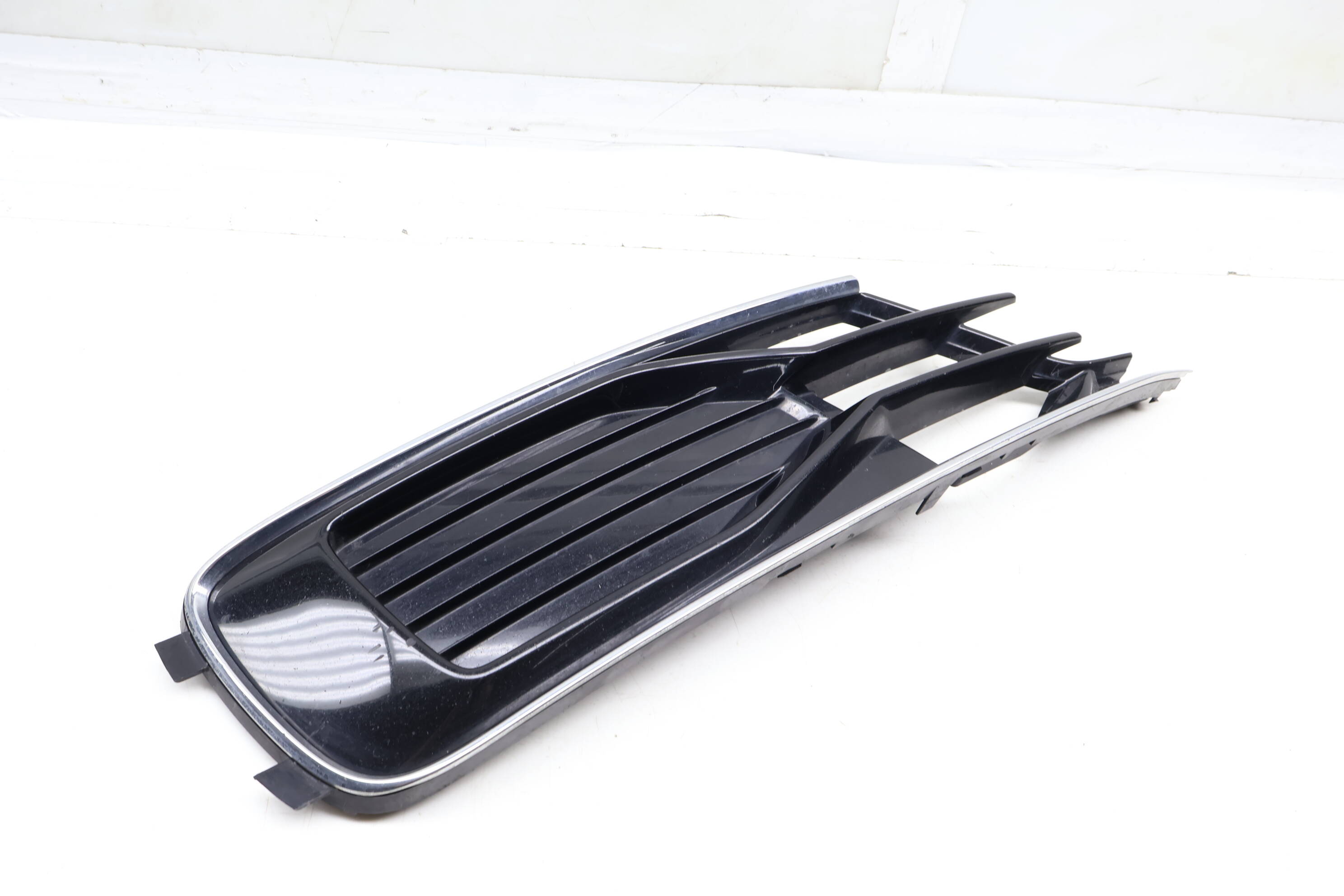Bumper Grille 4G0807682AD