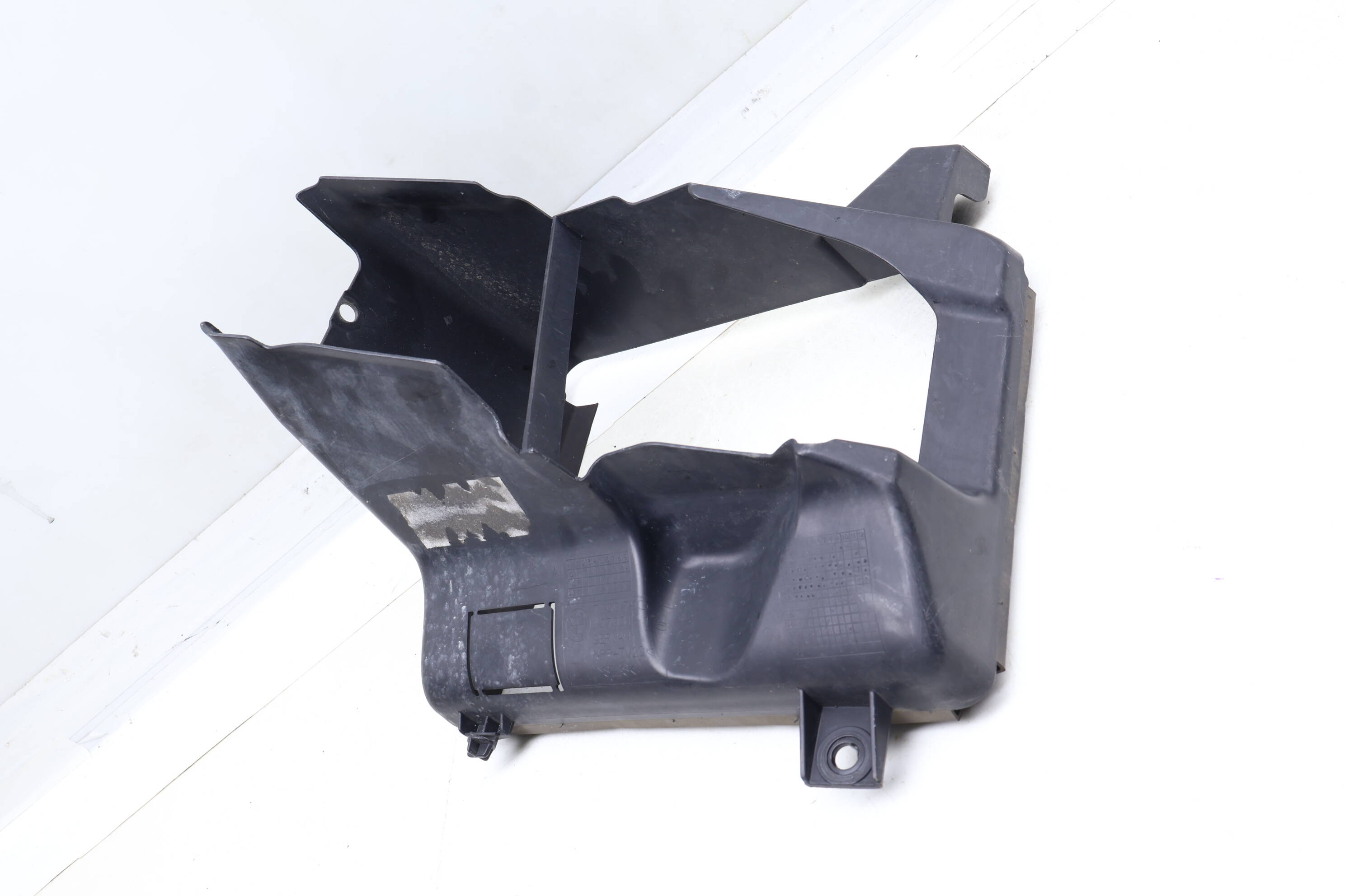 Engine Air Duct 51747200790