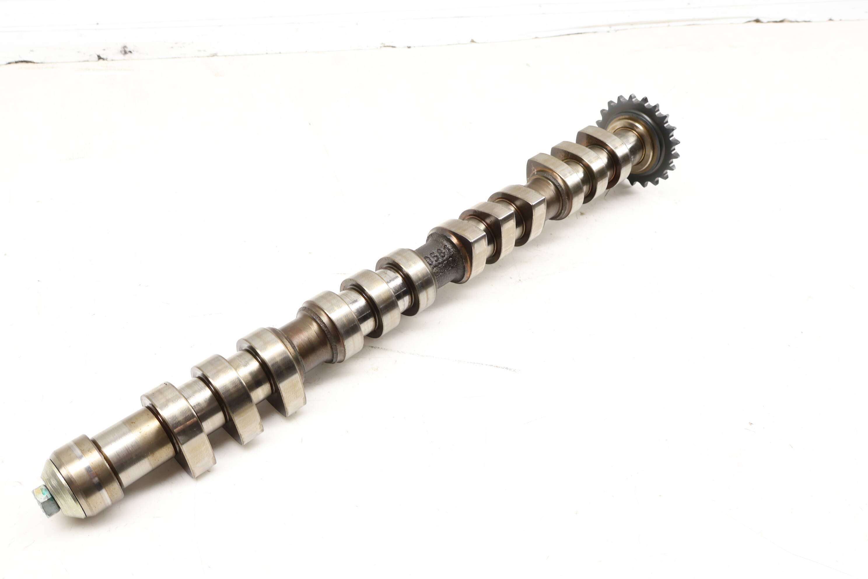 Intake Cam Shaft / Camshaft 058109021M