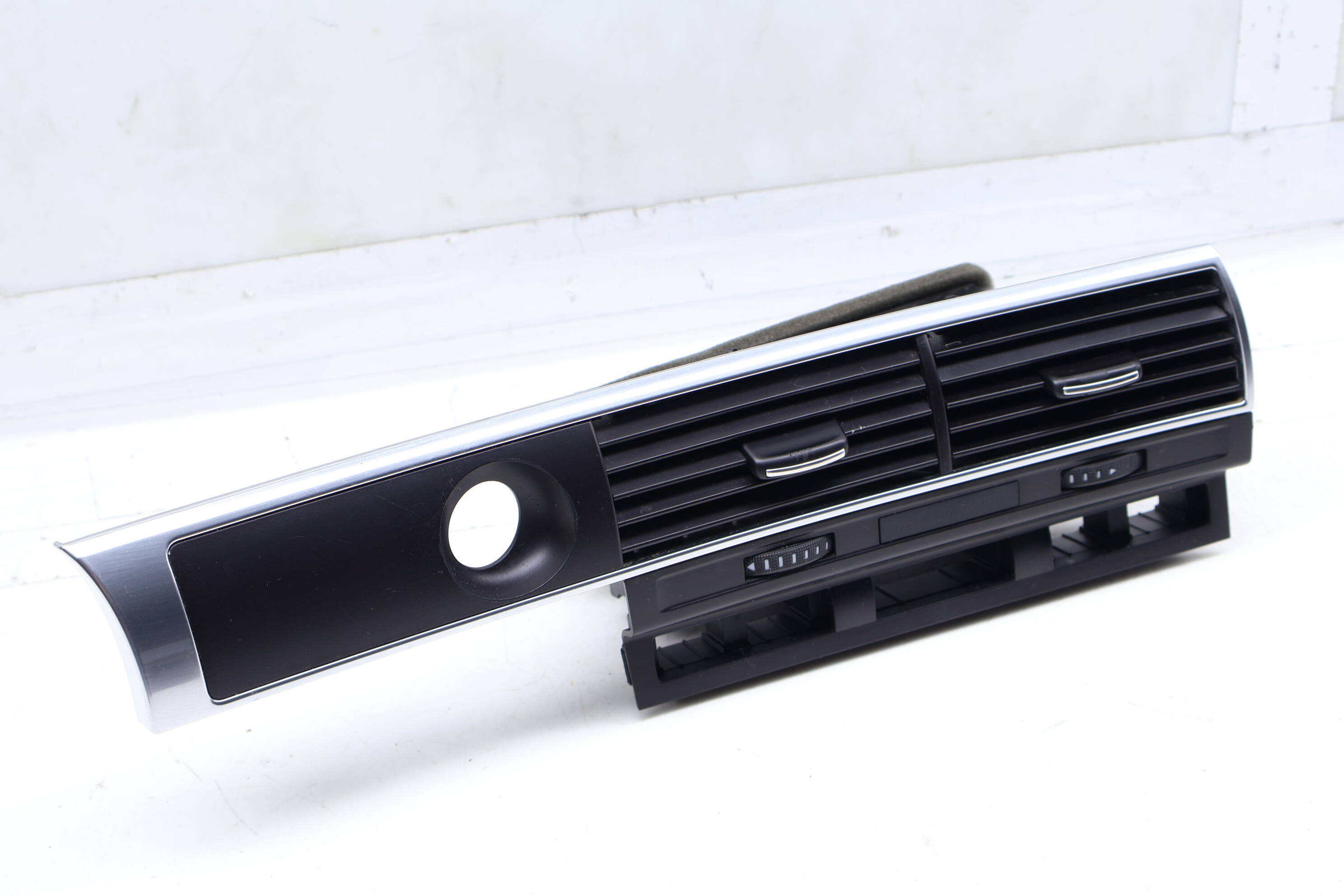 Center Dash Air Vent 4F1820951G