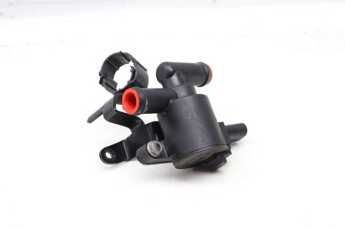 Heater Control Valve W/ Bracket 5Q0906457K main product photo