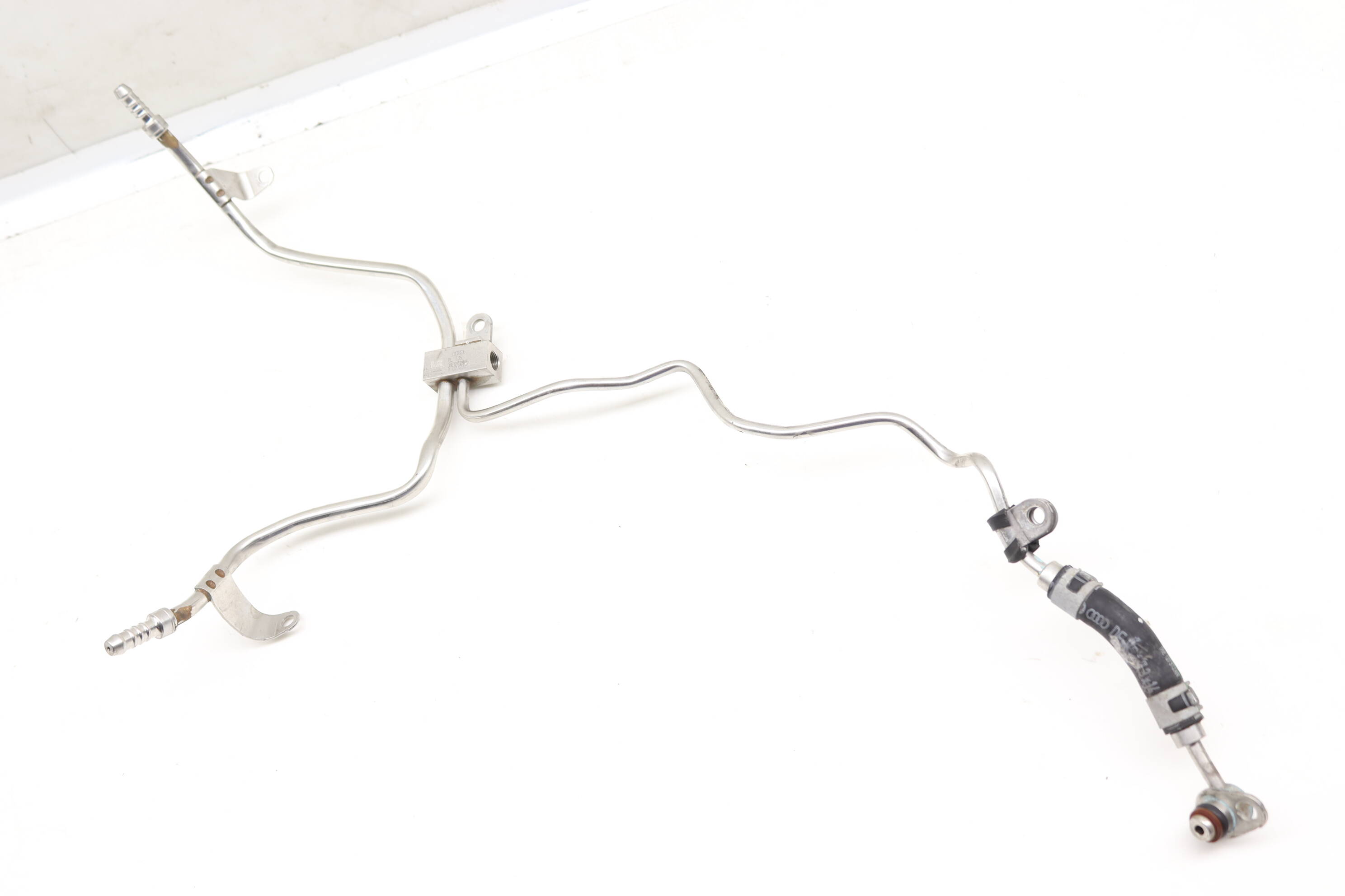 Fuel Line / Pipe 06E127509AE