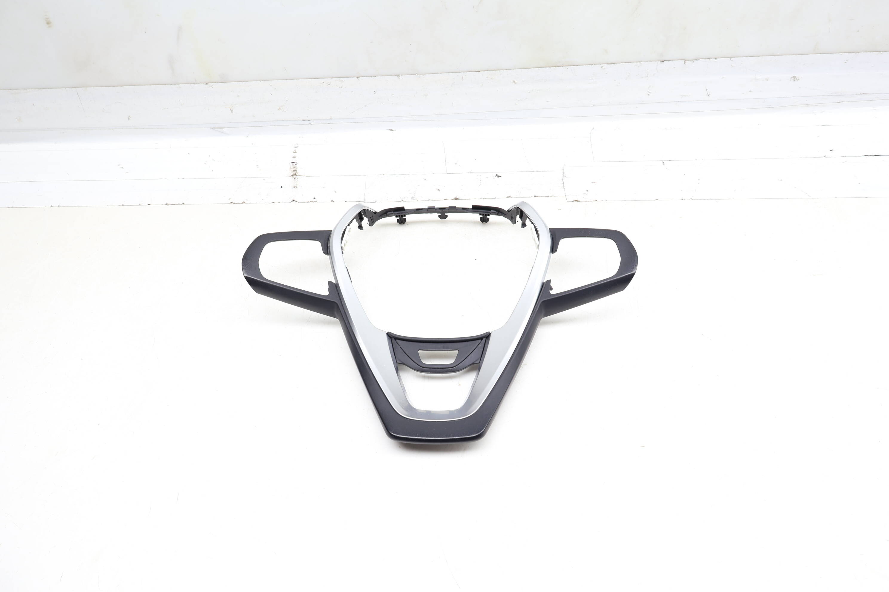 Steering Wheel Trim / Cover 32306883781
