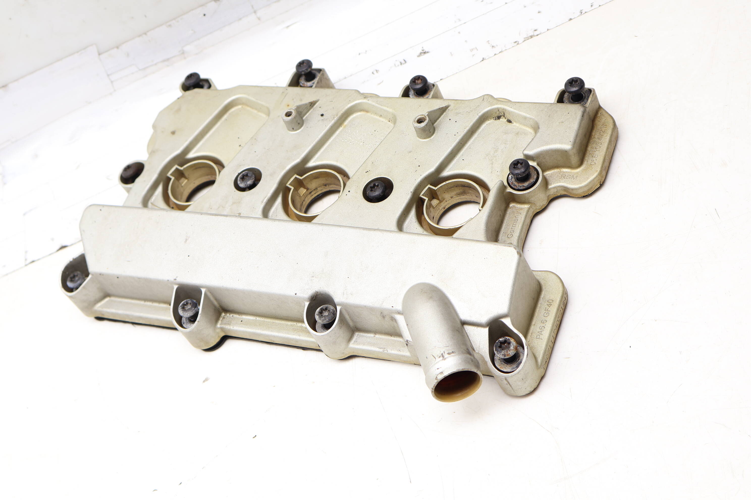 Engine Valve / Cylinder Head Cover 06E103472N 95810513600