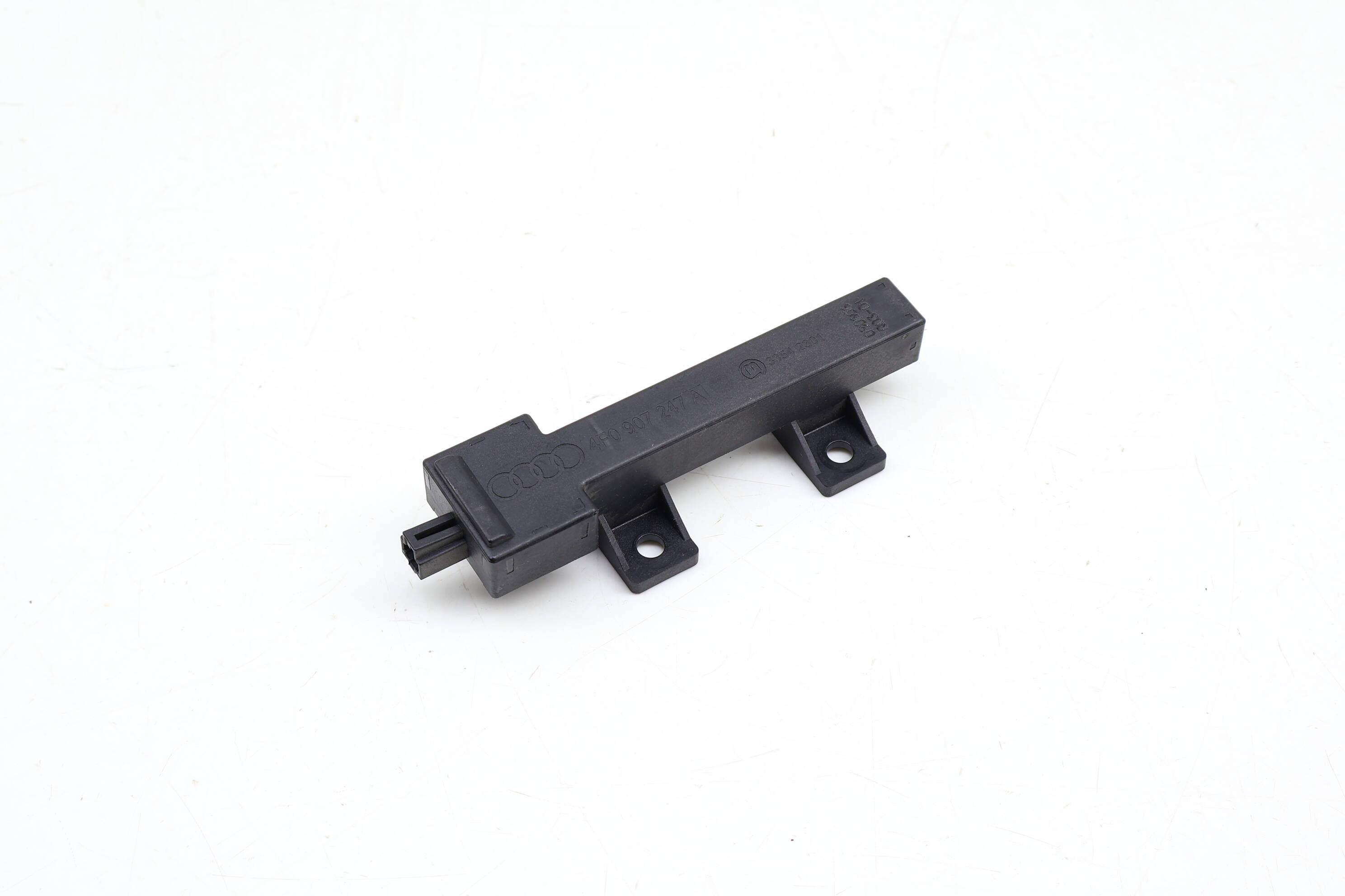 Kessy / Keyless Entry Antenna 4F0907247A