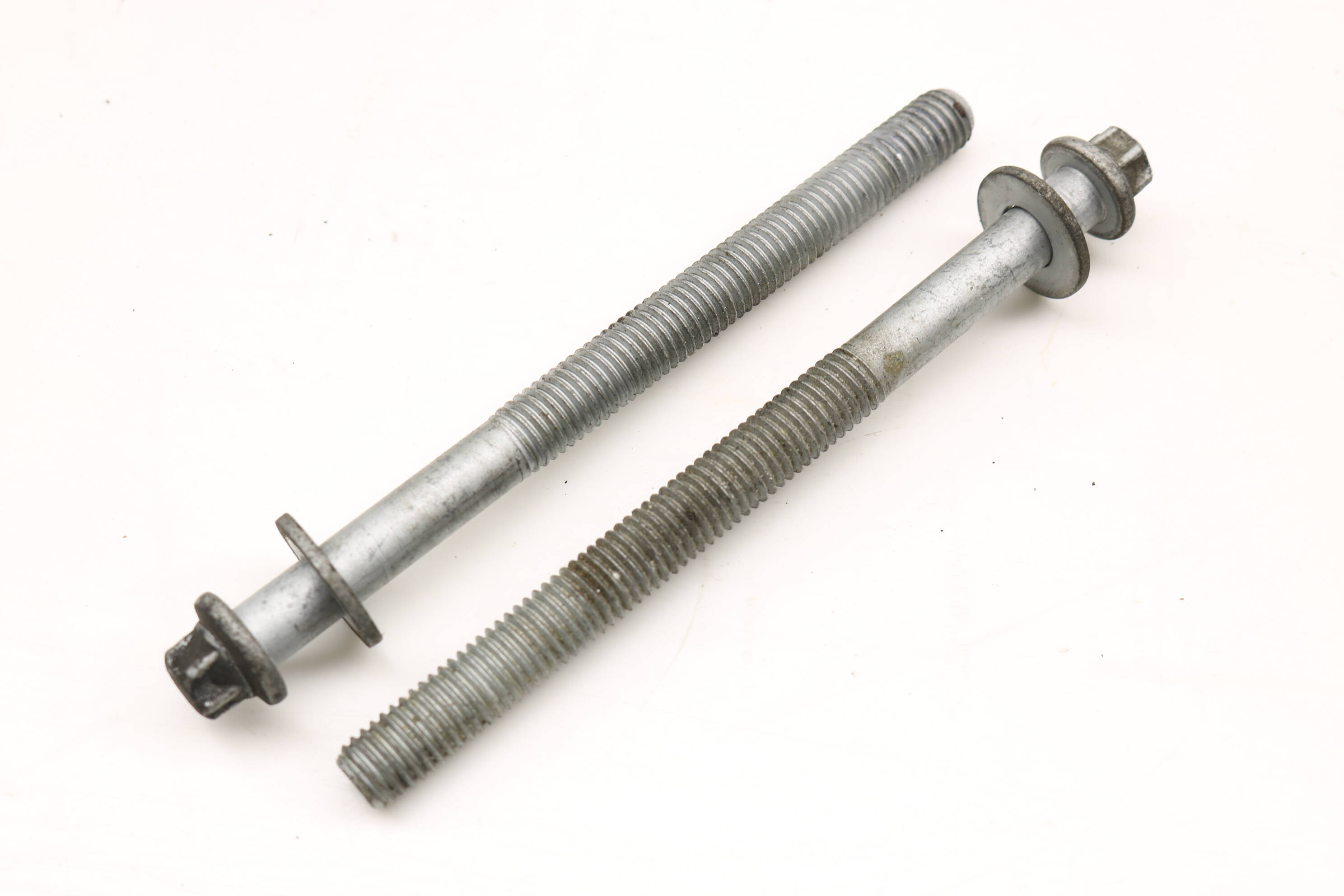 Ac Compressor Screw / Bolt Set (2) 12319908092