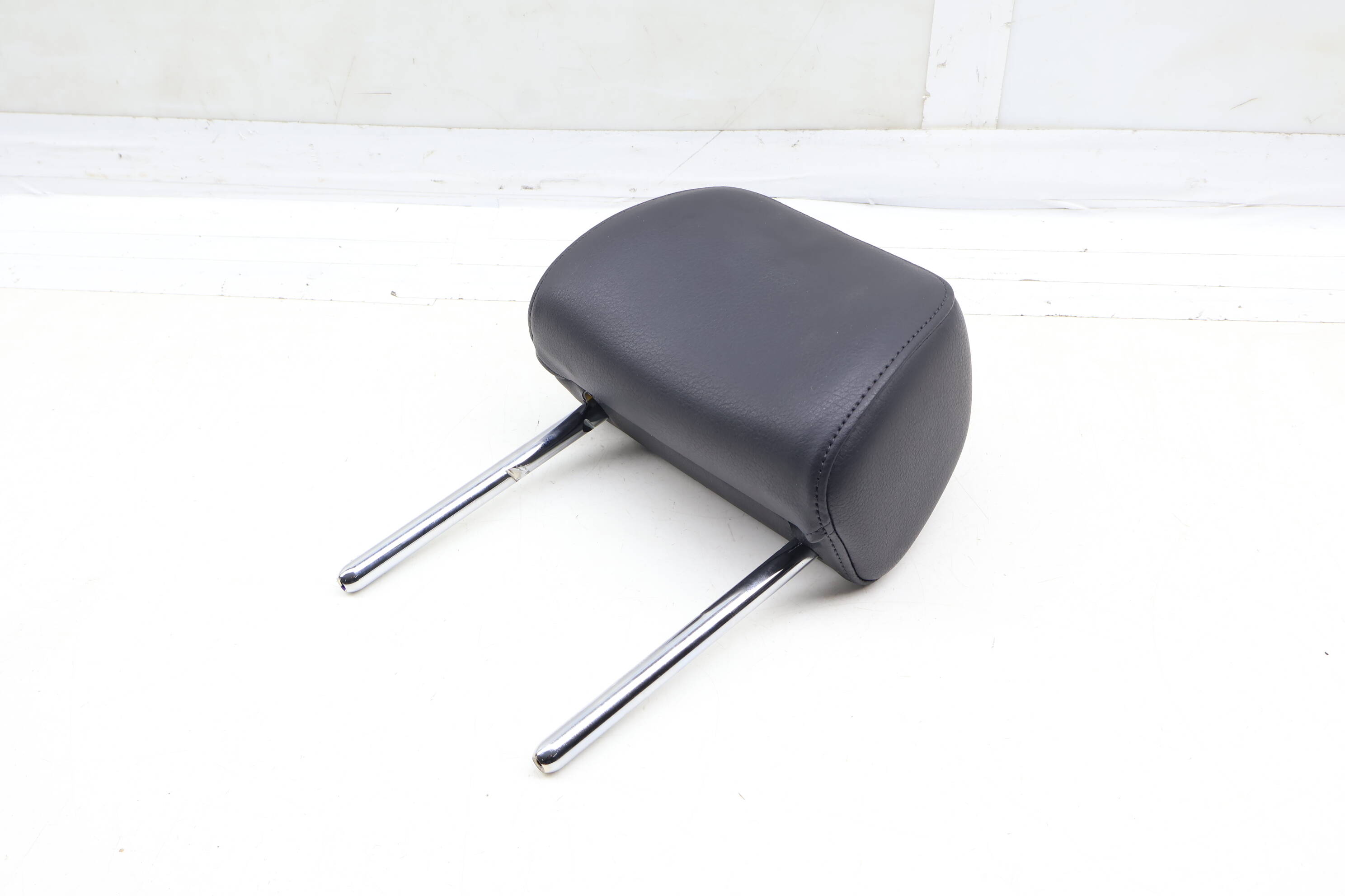 Headrest / Head Rest 4G0885973G