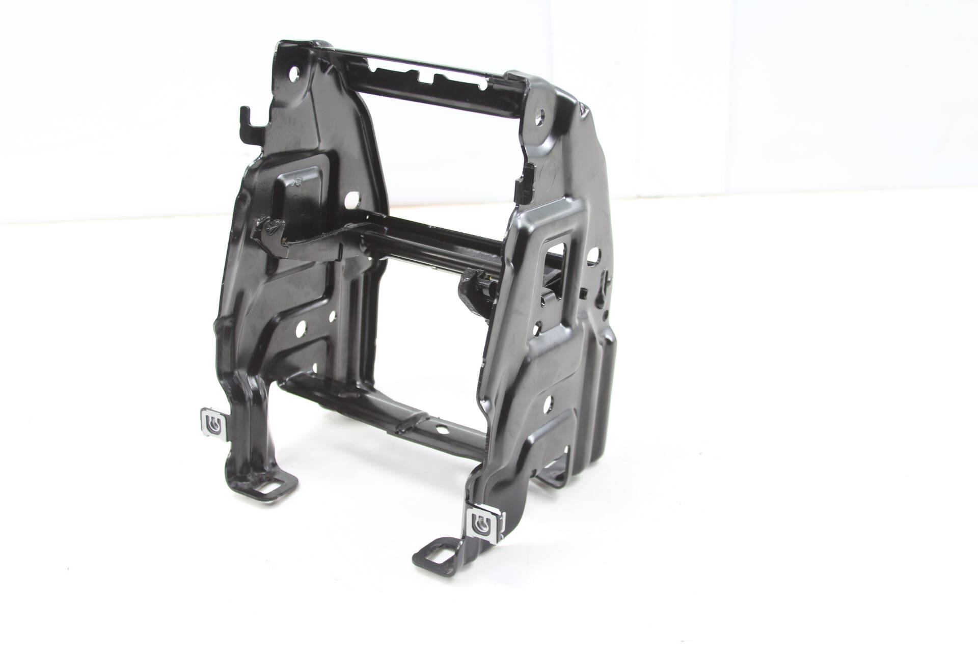 Center Armrest Mount Bracket 8K0864283