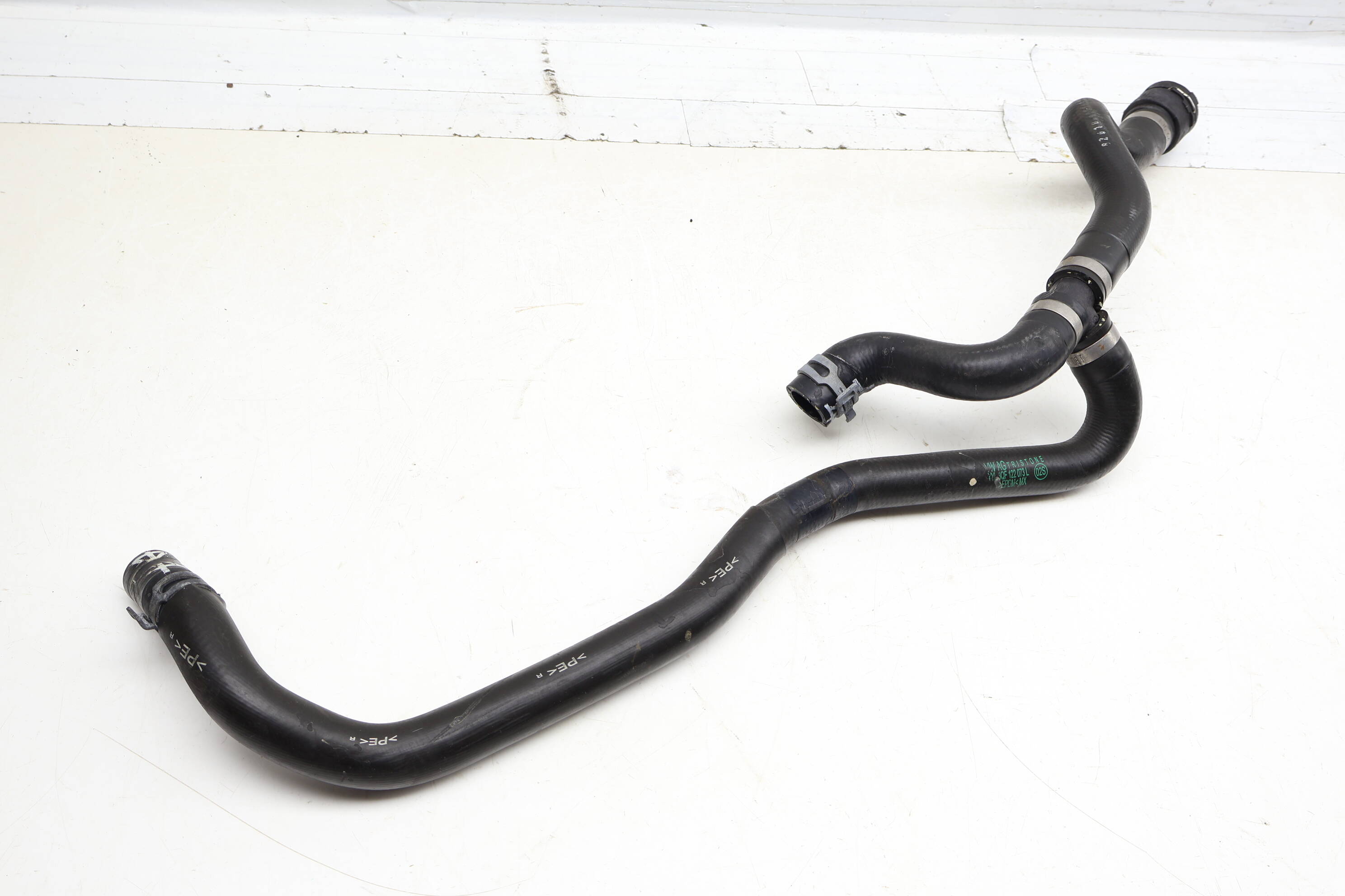 Coolant Hose / Line 3QF122073L