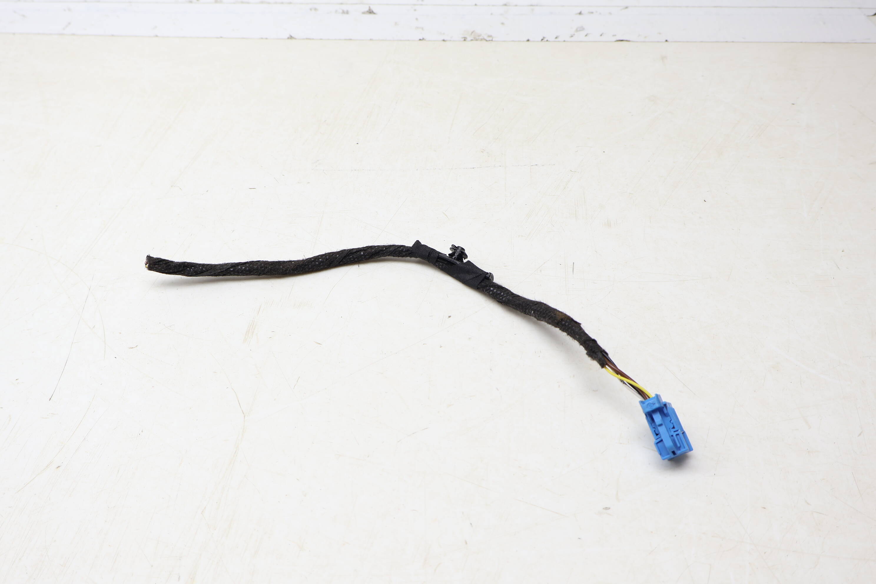 Tail Light / Lamp Wiring Connector Pigtail (6-Pin) 8W0971636D