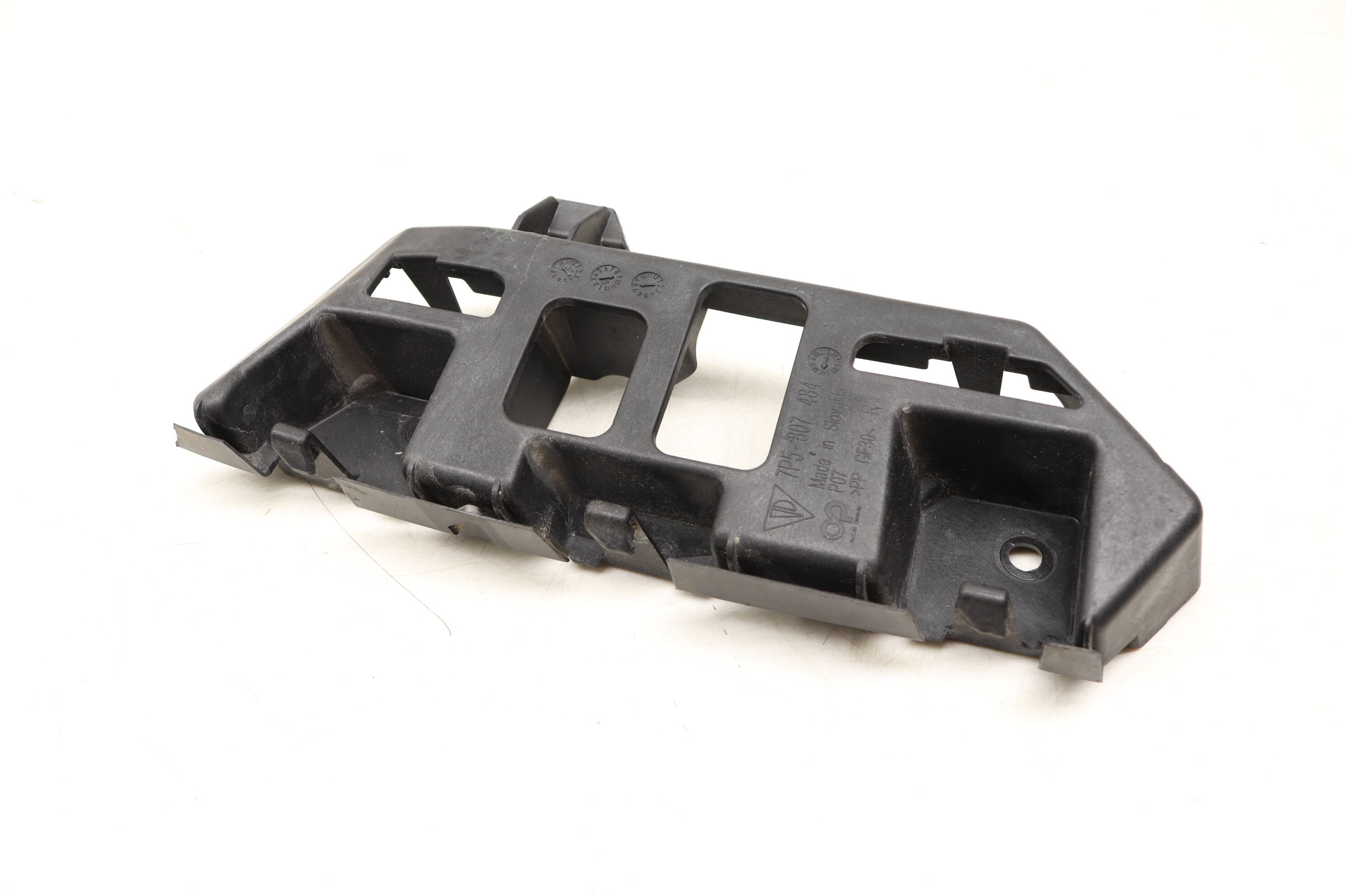 Bumper Guide / Bracket 7P5807484A 95850548401