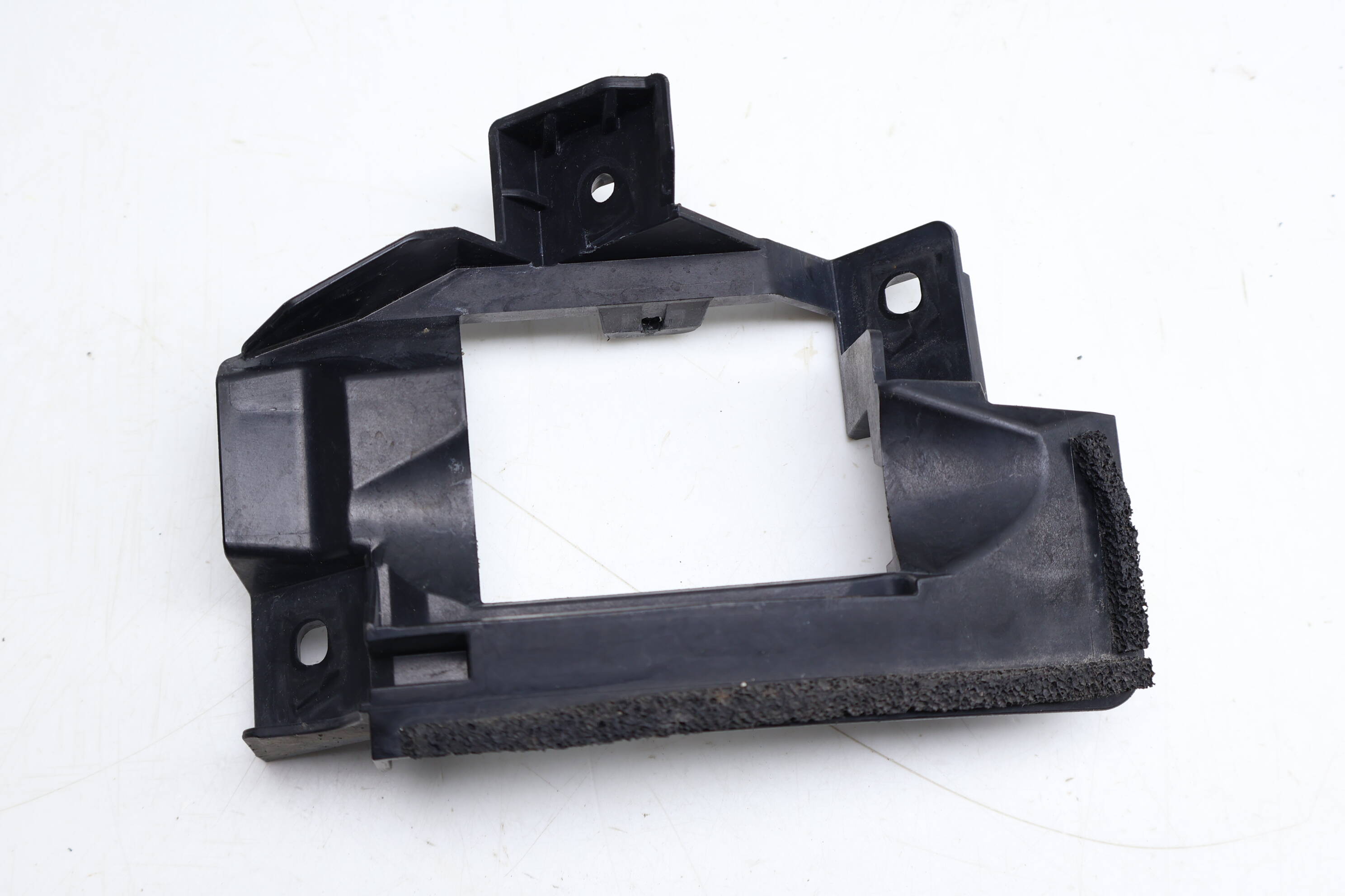 Blind Spot / Lane Change Assist Module Bracket 80A907908B