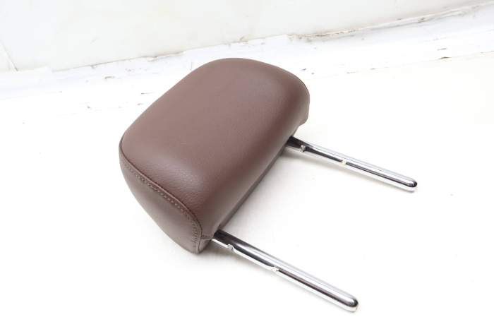 Outer Headrest / Head Rest 8U0885901G main product photo
