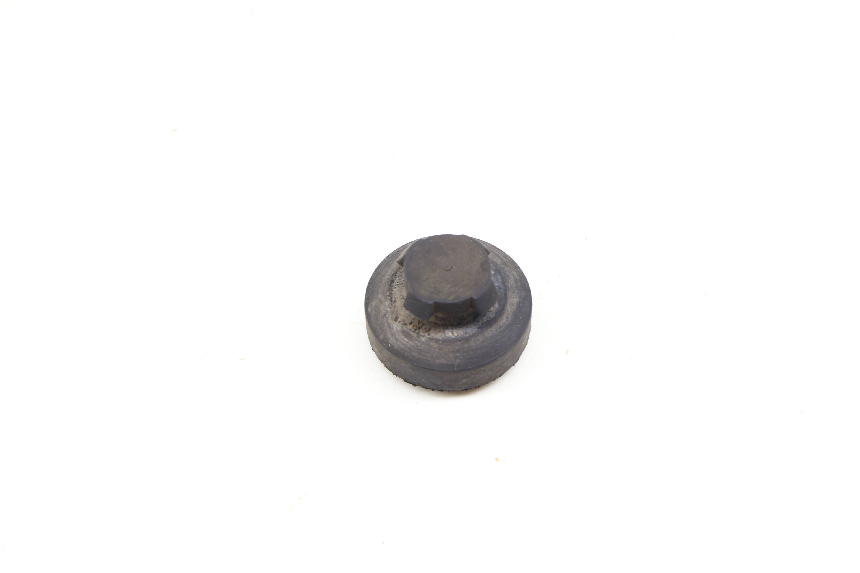 Lower Radiator Rubber Mount 8D0121275